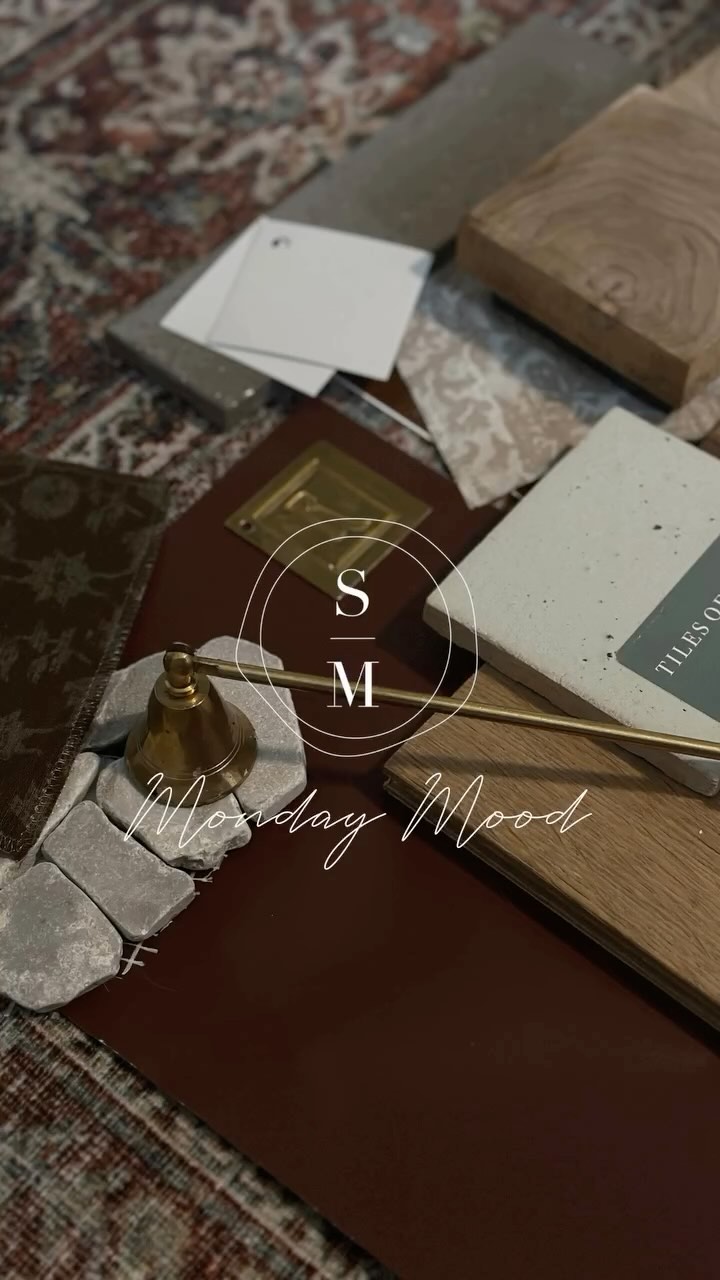 Monday Mood ✨ Starting off the week with some of my most recent Pinterest pins and a little material palette 🎨 Some things I’ve been loving lately
🍂Muted earthy tones
🍂Aged brass (always)
🍂Vintage finds (the more quirky the better)
🍂TEXTURE!
🍂Candle sconces
🍂Cozinessssss!!
If you’ve been wanting to add some coziness to your home this fall I offer a range of service packages from hourly consultation to full service design!