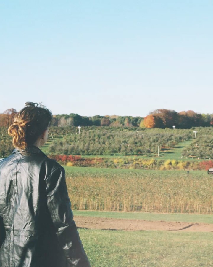 inner child work, this inner child work that—what about yesterday you and today you? 🍂🍃
shoutout @rachelbredeweg for the cutie photo!
#poetry #poetrycommunity #poetsofinstagram #poet #poem #filmphoto #filmphotography