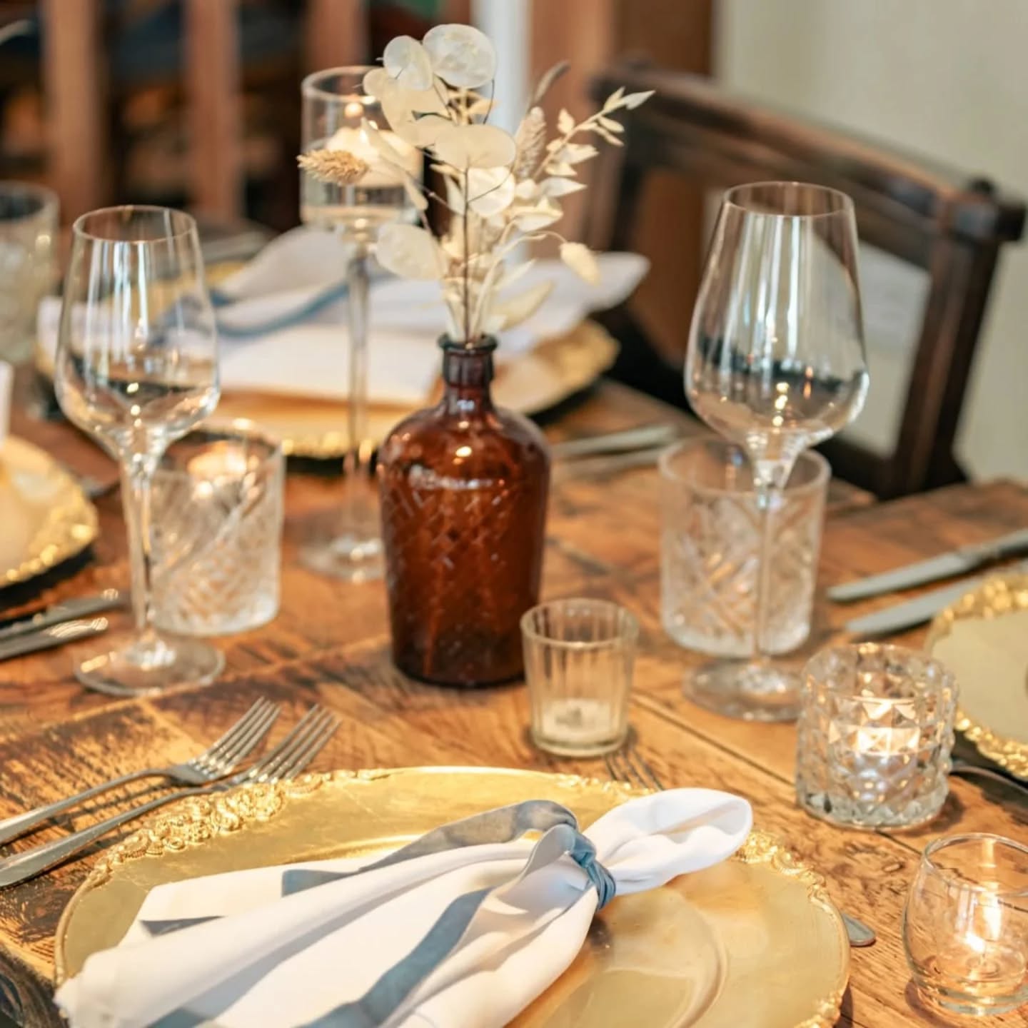 How I can help you?
*I offer styling services, us at your venue either styling our own items or a service where we set up your own items.
*I offer prop hire, we have an amazing range of unique collections, with very large numbers of some collections, we offer this for weddings and events direct to our clients or direct to wedding suppliers. We can send you a link to our current inventory document to see what we can offer you.
*I offer guides on how to choose your colour palette, how to style your wedding in a boho/eclectic way, many documents to help keep you on track with your planning, and also some free resources for you to print and use at your wedding. Please visit the SHOP on the website to see our full range, the link is in the bio.
*I have a Facebook group, Route to I Do-Wedding Group, just for couples, you can join me here for hints, tips and inspiration, and a chance to chat with other couples in the same position as you.
*You can also join my email list and get a free copy of our 5 Steps for Stress-Free Wedding Planning PDF. Follow the link in the bio to chat with us or pop us an initial message and we can connect.
I have also recently gained a Business Strategy qualification, so if you are interested in exploring ways to push your business further, please watch this space or get in touch to discuss further details.
This beautiful image is from a photo shoot at the @thewhitebuck in the New Forest, with @natcho_creative behind the lens.
#itsallaboutthedetails #weddinginspo #hampshirewedding #beautifulwedding #weddinginspirations #hampshireweddingstyling #tablestyling #venuestyling #bespokestyle #bespokewedding #tablescapes #rustictouches #dorsetwedding #weddingguides #weddinghintsandtips #onlineguides #weddingchecklist #pdfguides #weddingplanning #eventplanning