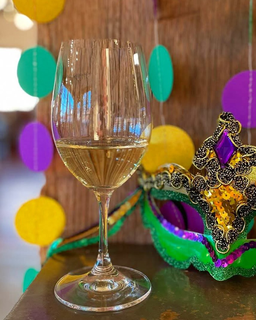 You don’t need to travel to New Orleans to have a taste of its biggest party. Celebrate Mardi Gras at Atwater. We’re taking our cue from the Big Easy and decorating our tasting room for the occasion. We’ll have special New Orleans cocktails on our menu and two special food and wine pairings on the menu—gumbo with a glass of red wine or king cake with a glass of white.
We encourage you to wear your purple, green, and gold—we may even crown and king and queen if anyone fits the part—but it is not required!
Saturday, February 22
6:00-8:00 p.m.