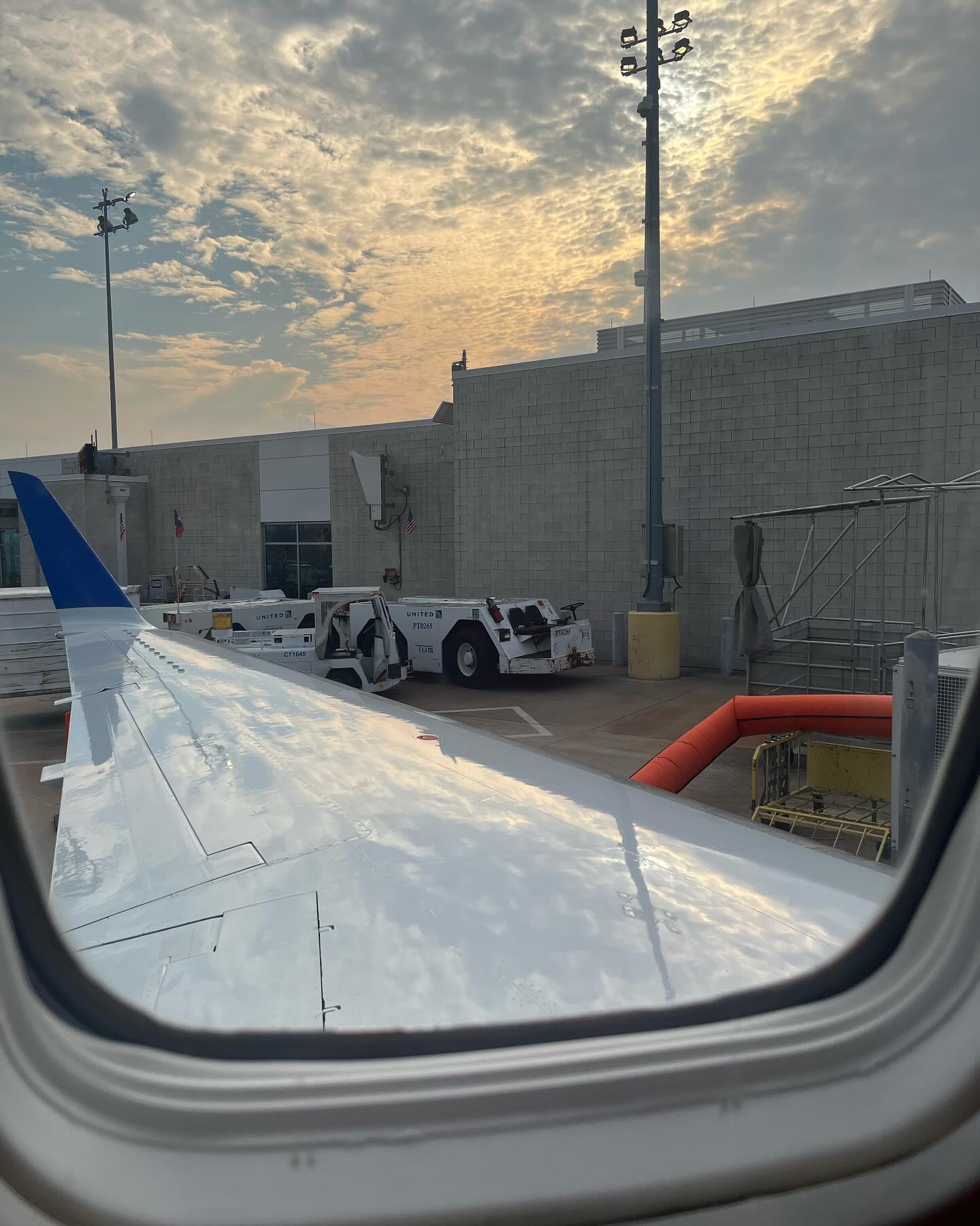 It’s a beautiful night for a flight! Cant wait to see my Tennessee friends again for our “If the Shoe Fits” Ladies conference at New Horizons! #christianspeaker #womensconference #womensconferencespeaker #lafollettetn #tennessee