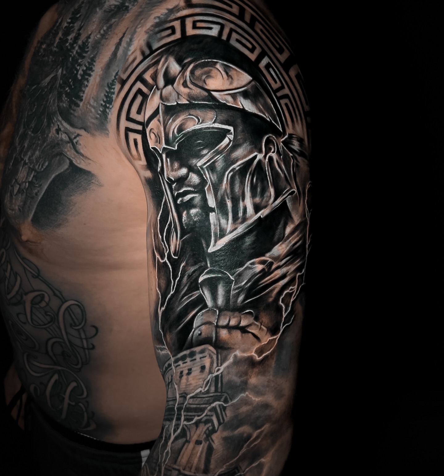 Cover Up by Josh, ⏩️ to see before .
Our artists specialize in cover-up tattoos, weaving magic and artistry to transform your old ink into new creations. Ready to turn the page? Let’s rewrite your tattoo tale!
#tattoo #tattooed #tattoos #coverup #tattoocoverup #besttattoos #besttattooshop #coventrytattoo #birminghamtattoo #tattoouk