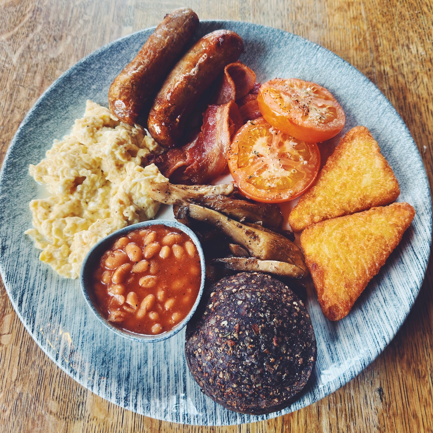 Start your day right with our tasty Full English breakfast (served with all the trimmings ?) ?☕️