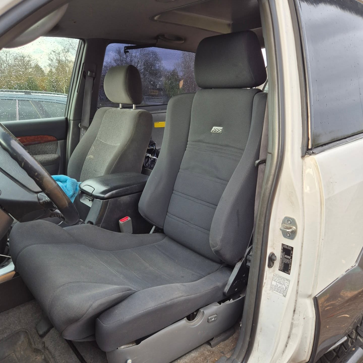 @mike_with_the_bike98 wanted this nice Ass seat installed in his Landcruiser.
The oem seat with 400k Km's of experience didn't support his large Ass sufficient.
With some pretty CNC cut brackets and a little bit of welding we mounted the new seat to the original framerails
#Toyota #landcruiser #cncplasma #Fabrication #assseats
