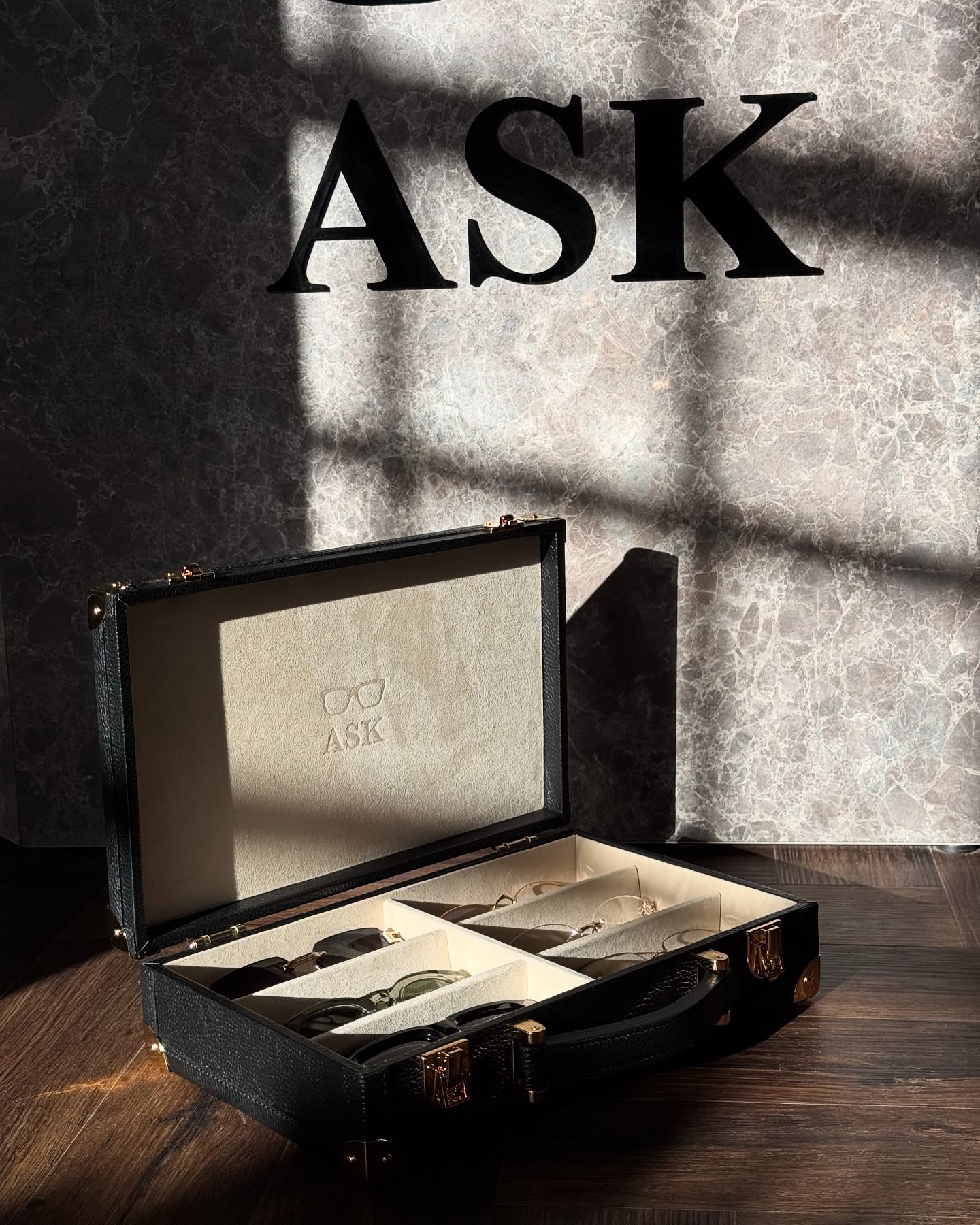 The ASK trunks
Re-defining the art of eyewear storage.
Crafted with precision, designed for our clients who appreciate the finer things, each trunk is a masterpiece of sophistication and function.