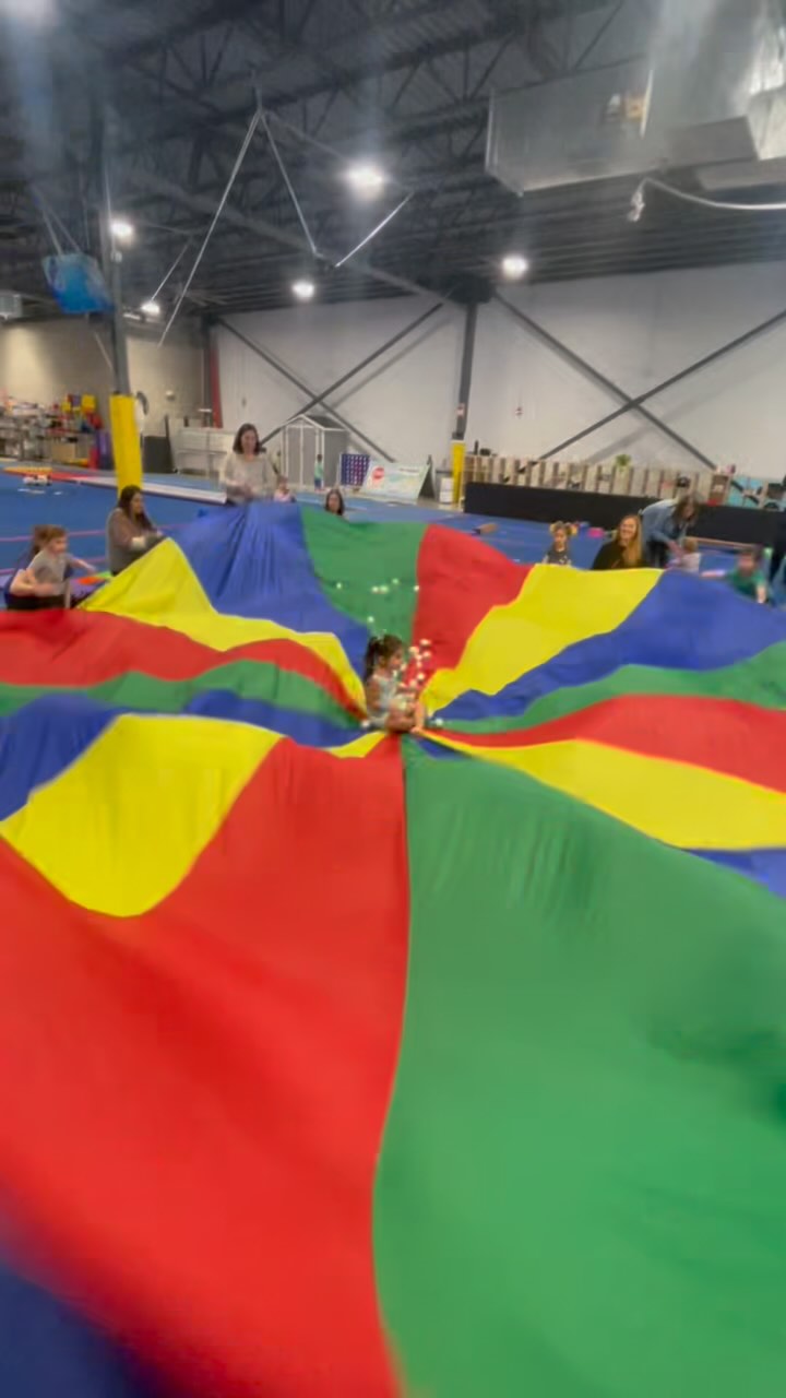 #tumble #tumbling #justtumblect #funactivities #funactivitiesforkids #parachutegames #birthday #birthdaypartyideas #birthdayparties #funforkids