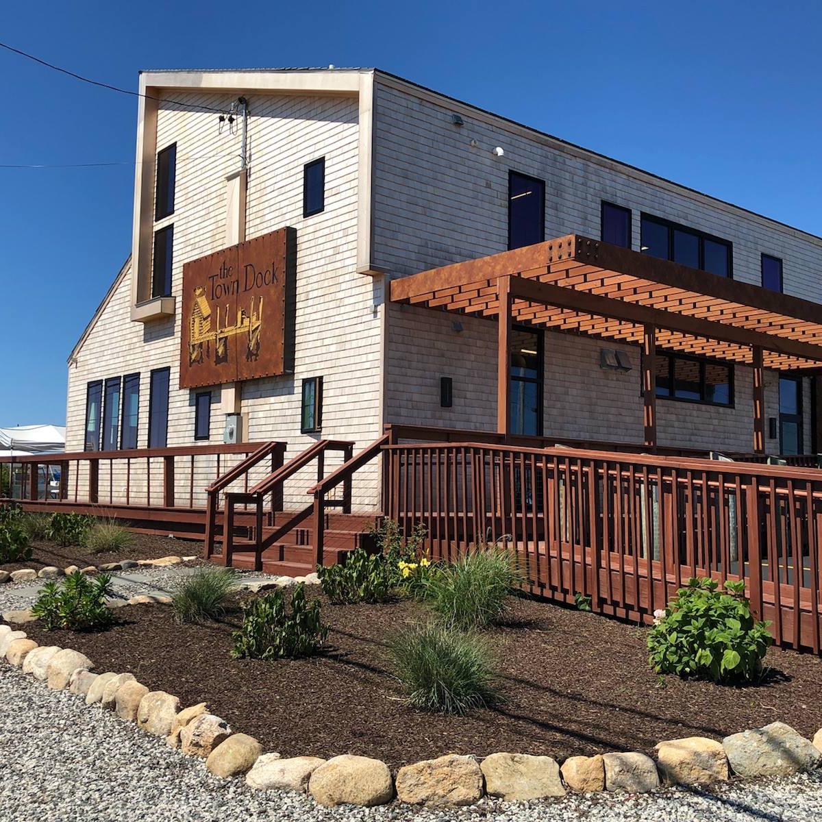 It’s always exciting to look back on past projects — this marks 10 years since our renovation of @thetowndock Corporate Headquarters in Galilee! A decade later, the building continues to support their operations as a leading seafood wholesaler. Here’s to many more years ahead!🦑🎉 #ArchitecturalRenovation #TownDock #ldlstudio