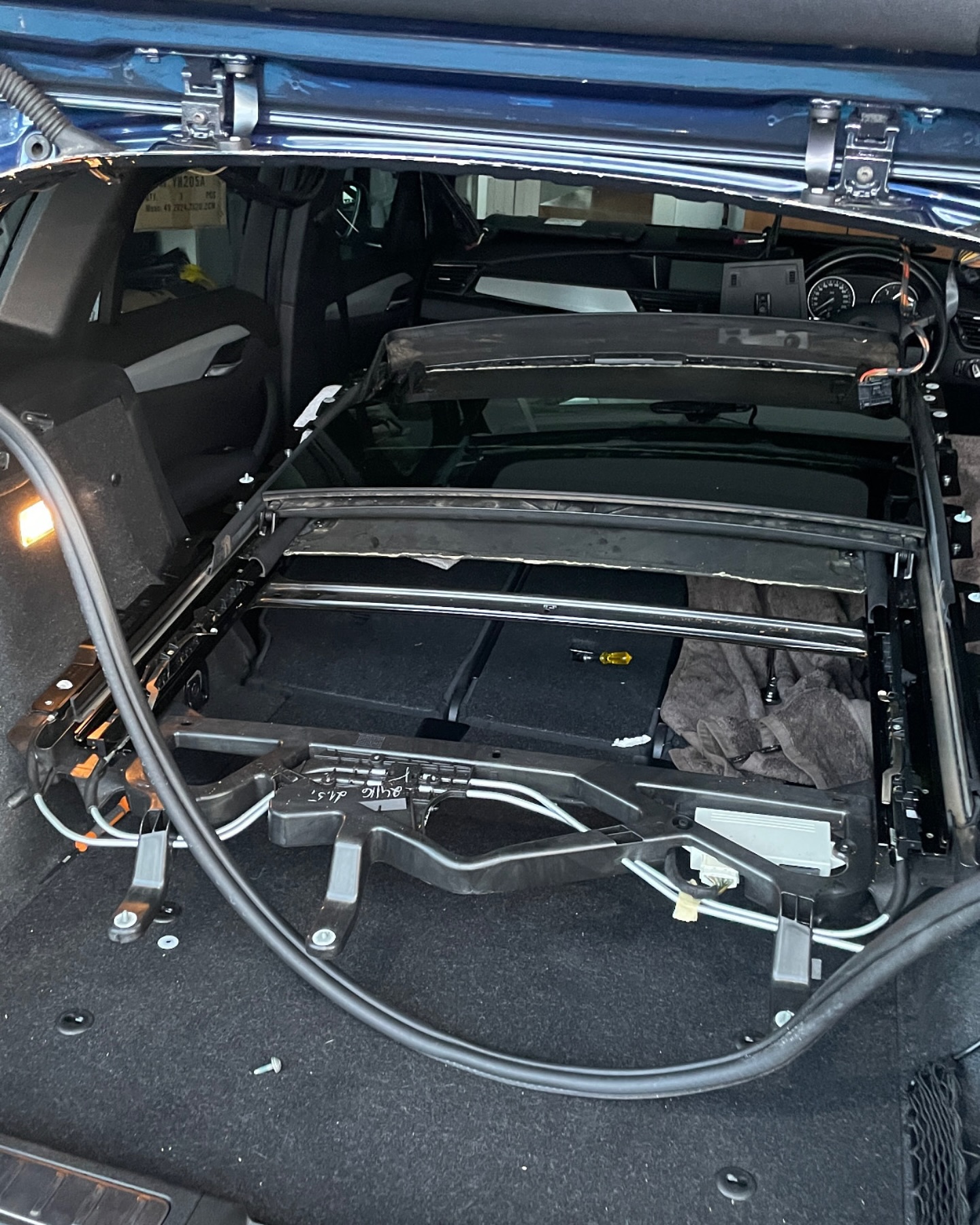 BMW X3 Complete Sunroof Assembly Out