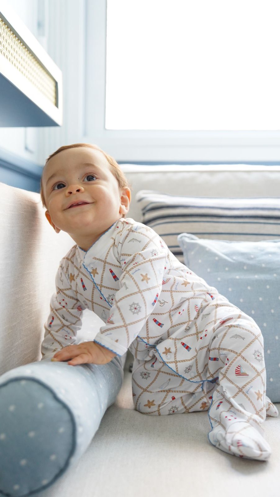 Traduzir conforto, cuidado e qualidade é o nosso objetivo quando pensamos cada detalhe do feed da @passalinho. 🕊️
É com essa roupagem mais especial que trazemos dicas para as mães, apresentamos lançamentos e damos destaque àquilo que torna as peças da Passalinho únicas.
Vem acompanhar esse passeio pelo feed! 📱
Se você está buscando uma forma própria de apresentar sua marca para o mundo, mande uma mensagem e vamos descobri-la juntos! 😉
#kiron #agenciakiron #comunicacao #inspiracao #criatividade #solucao #socialmedia