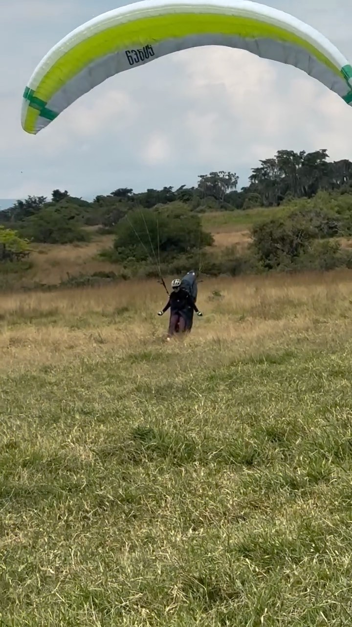 Nice Landings in @piedechinche_paragliding
Colombia 🇨🇴
