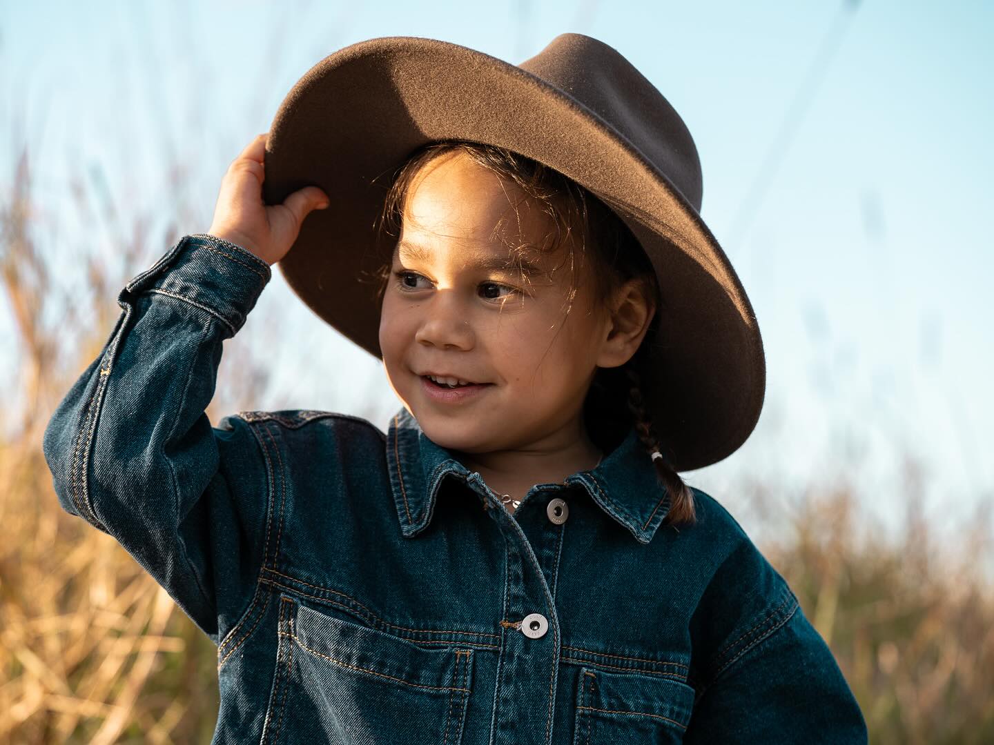 Slowly returning from our little hiatus βοΈ
Visit the link in our bio to book your family photos for this Easter break!
