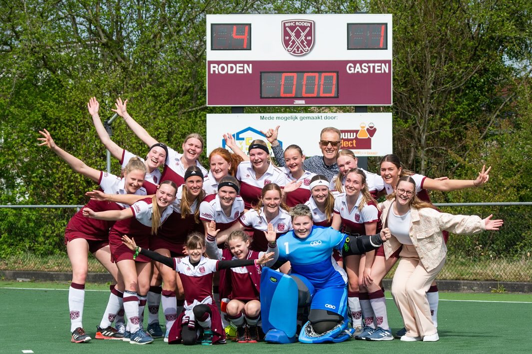 Mooie plaatjes van @j_e_sports van gisteren bij @mhcrodendames1 ! Zie hun insta voor het verslag van gisteren.