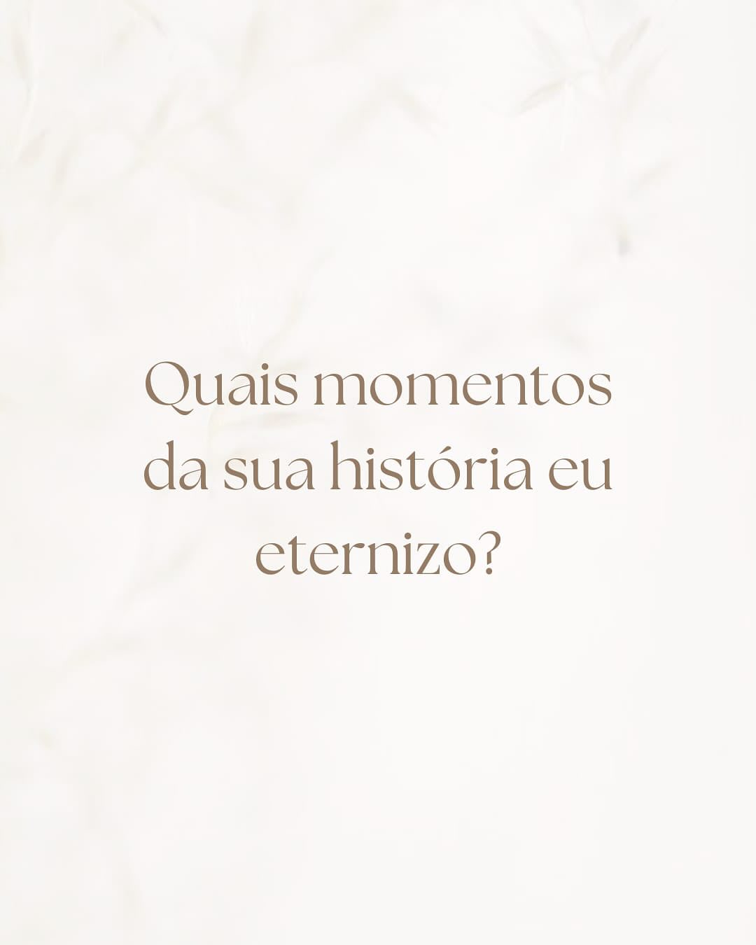 Os capítulos mais especiais da sua família merecem ser lembrados assim…
Ao longo dos anos, tive o privilégio de registrar tantas histórias, desde o comecinho, com o barrigão, até os primeiros passinhos de um bebê já crescido e cheio de personalidade.
Te convido a conhecer os momentos que podemos eternizar para você:
com sensibilidade, cuidado e aquele olhar atento aos detalhes que realmente importam.
Do ventre ao aniversário, cada registro é uma pausa no tempo e uma lembrança que vai emocionar pra sempre.
Qual fase você está vivendo agora?
Me conta aqui nos comentários ou chama no link da bio. Vai ser um prazer caminhar ao lado de sua família nessa jornada. 💛