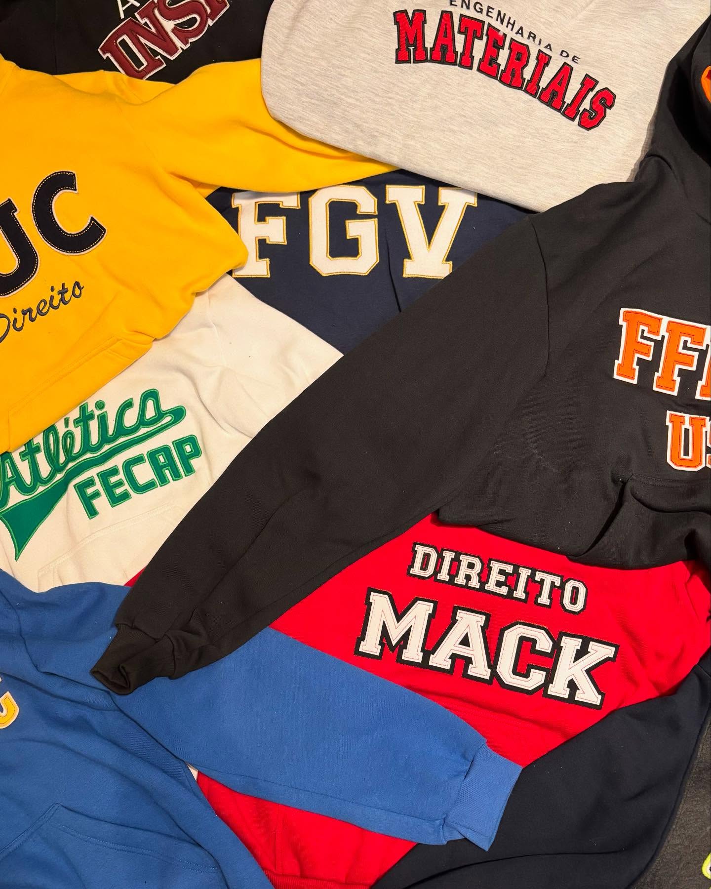 O frio tá chegando... e você ainda sem moletom? 😱
Garanta o moletom da sua equipe com estilo e conforto!
📩 Entre em contato e faça já seu orçamento!
#frio #moletom #personalização #estampas #meletompersonalizado