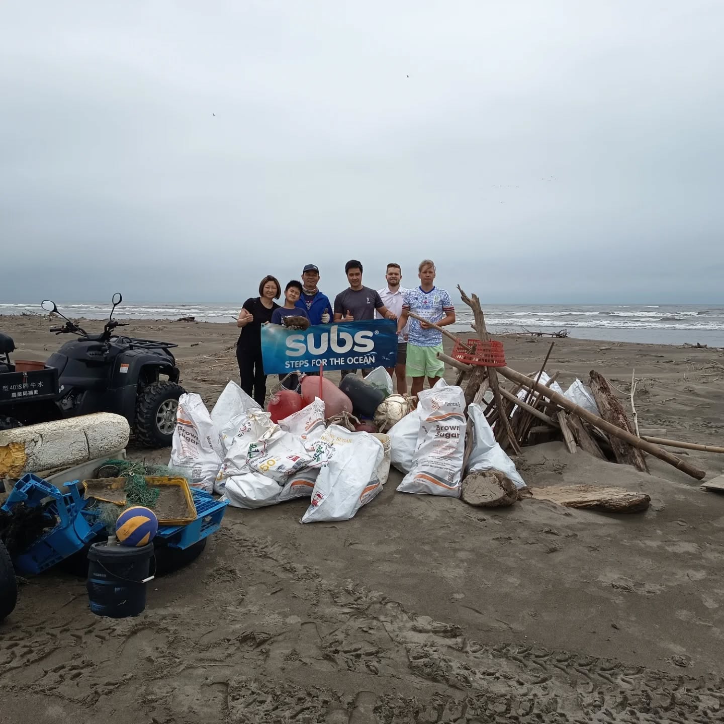 Our Earth Day cleanup yesterday pulled 422 kg of trash from the beach, Earth Day itself was actually on April 22nd!
Plus we got more than we bargained for when we found one of the team had decided to follow a 4WD up the sand dune in their 2WD...and we spent a good chunk of the morning removing that car from the beach as well.
Great work all round everyone, glad we were able to remove the car too!
#subs #beachcleanup #earthdayeveryday #stepsfortheocean #stuckinsand