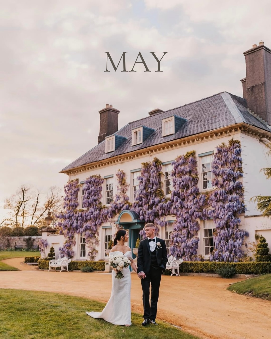 I’m so excited for an incredible month ahead!
My only public gig is at @gooseontheloosepenarth tomorrow. So if you fancy catching me on the jetty bar in the sunshine, come along as this is the only chance this month! 
I’ve made sure to schedule a few days off, but otherwise I’m in complete wedding mode 🎤 
This month’s stats…
11 weddings
9 different venues
1773 miles expected to be driven
and multiple trips to starbucks 👀 
May couples, can you spot your venue? >>>
📷 by @lucyparkerphotography 
#weddingsinger #weddingsingeruk #weddingsupplier #weddingmusic #weddingentertainment #weddinginspo