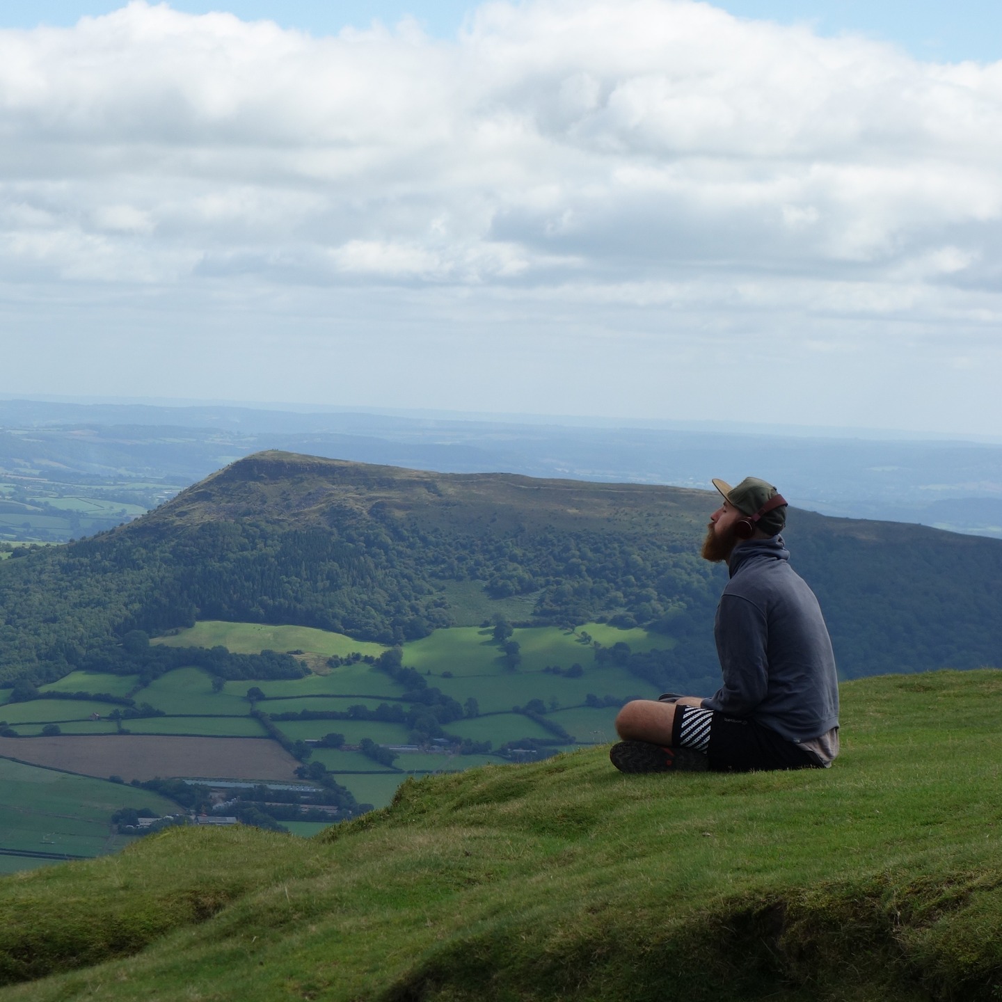 I captured this dude meditating amid the Skirrid with some sounds or a podcast going down. The spot was right for him to be inspired and be mellow. #skirrid #skirridfawr #meditation #headphones #naturemedicine #naturemeditation #peacefull #peacefullview #walescollective #naturetones #mellow