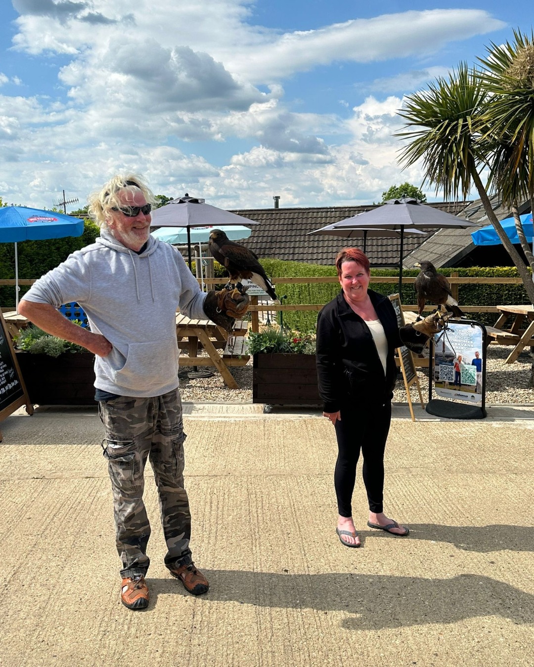 Harris, Asher, and Eddie 🦜💜 Thanks to the owners for showing us these amazing birds! #BirdsOfInstagram #CampingLife #RedShootCampingPark #ParrotLove #NatureMoments #FeatheredFriends