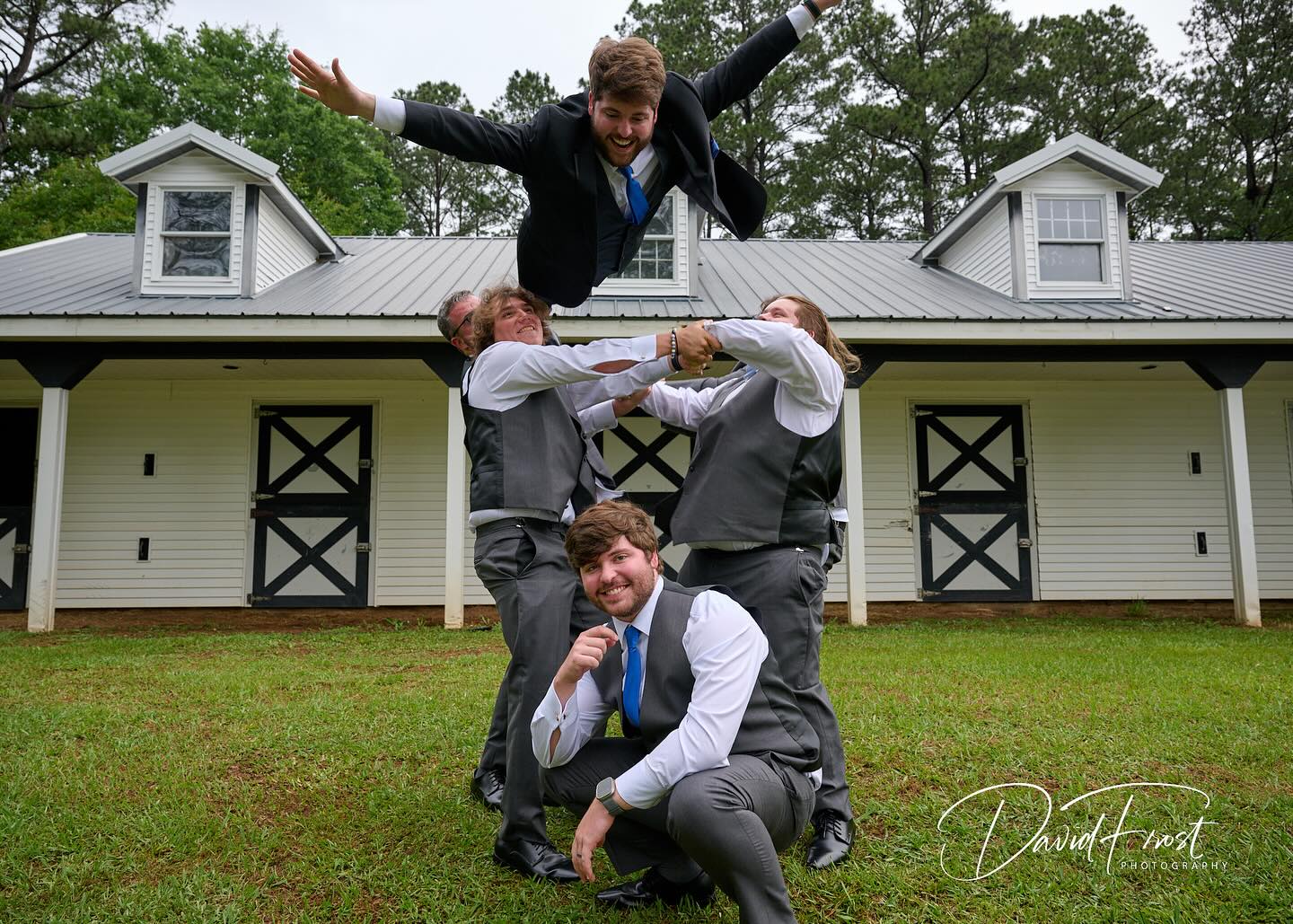 They understood the assignment. 😎 No groomsman was injured during the “pregame”. 😜 🤵🏻
📸 www.davidfrostphoto.com
🎤 DJ: Bama DJs
#weddingphotography #alabamaweddingphotographer #birminghamweddingphotographer #huntsvilleweddingphotographer #huntsvilleweddings #birminghamwedding #birminghambride #nashvilleweddingphotographer #nashvilleweddingphotography #huntsvillewedding #huntsvillebride #modernbride #profotob10 #profotousa #nikonphotography #nikon #nikonphotography #nikon85mm #nikonz9 #profotoglobal #huntsvillealabama #huntsvilleal #beautifulbride