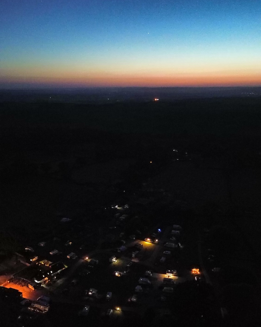 ✨ Saturday night skies at Red Shoot 🌌
This was taken around 11pm last Saturday — just look at that sky!
A unique glimpse of the campsite under a magical late evening glow.
Nights like these are what make camping here so special.
#RedShootCampingPark #NewForestNights #CampingMagic #NatureLovers #GoldenHourVibes #CampLifeMoments