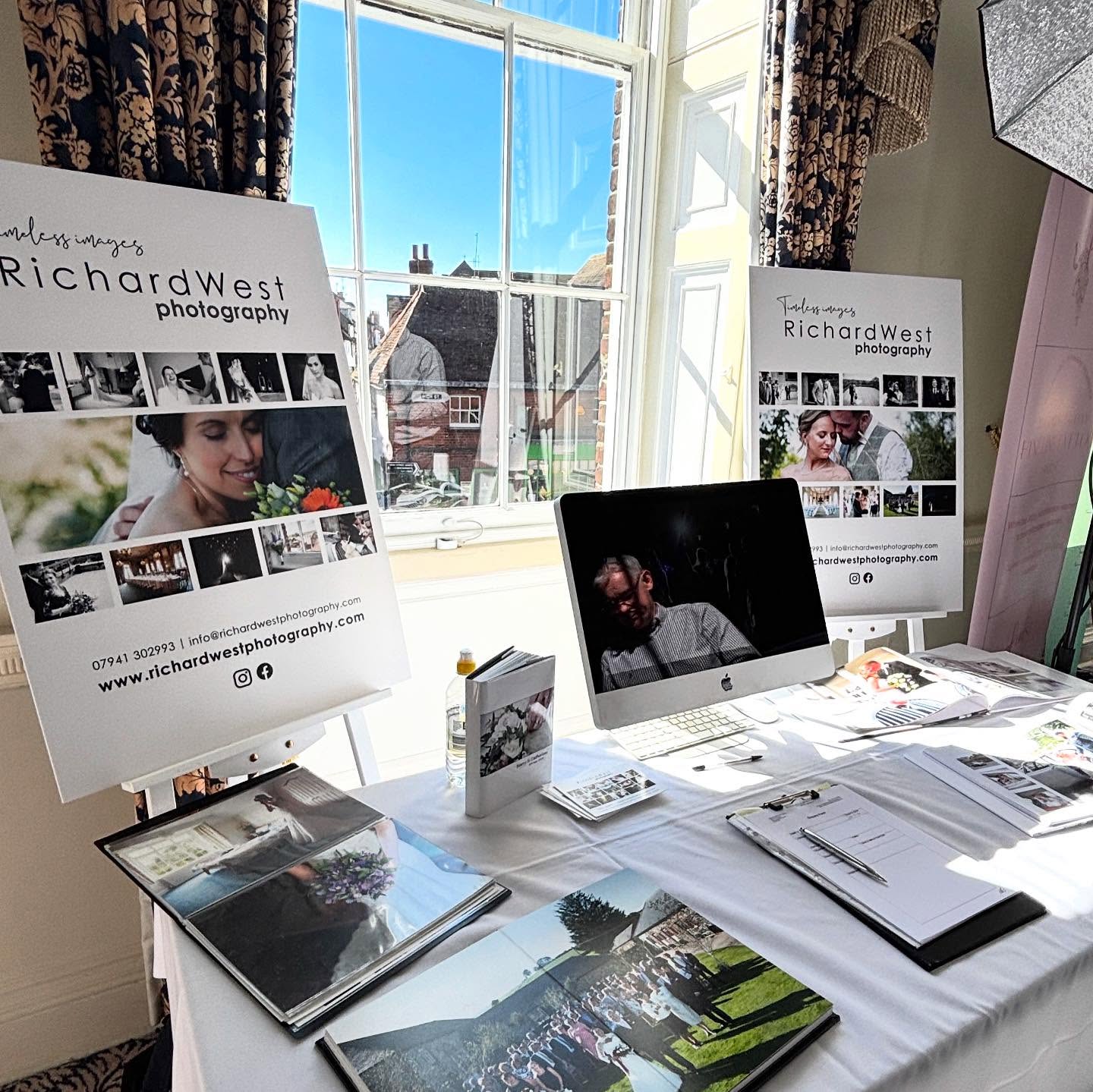SIGNS // We don’t just create wedding signage! These lovely branded signs were created for photographer @richardwestphotography. Richard was looking for an alternative, clean and eye catching display to showcase his business. If you’re inspired, get in touch today!
#smallbusiness #businesssigns #branding #foamextablesigns #weddingsignage #iamcwdesign