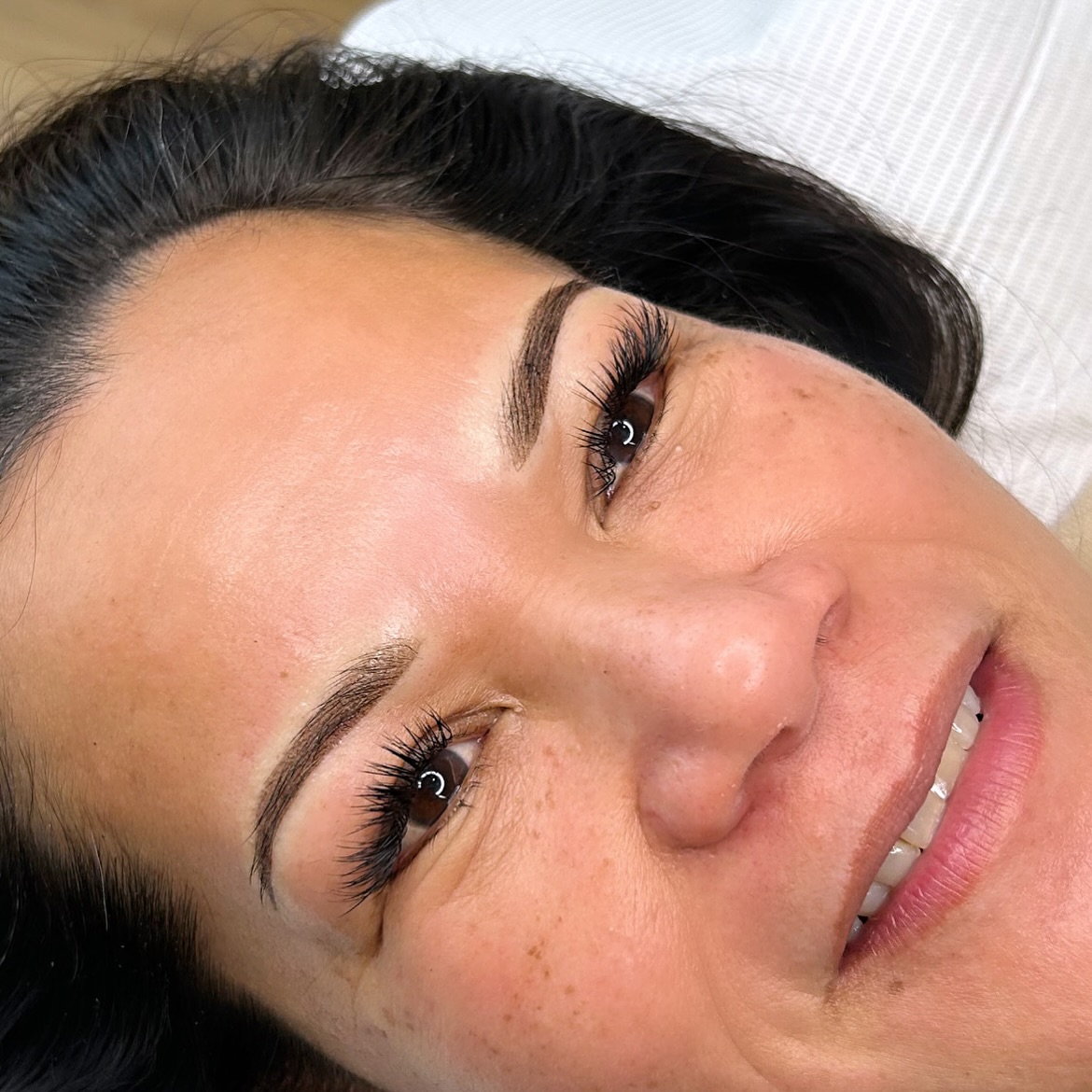 I have a backlog of beautiful brow photo before and Afters incoming, That lift though 💕
Ombré Brows for this beauty - Sweat proof, smudge proof and lasts 3 + Years
#ombrebrows #mistbrow #cosmetictattoo #permanetmakeup #browstudio #nzbrowartist #browspecialist #invercargill