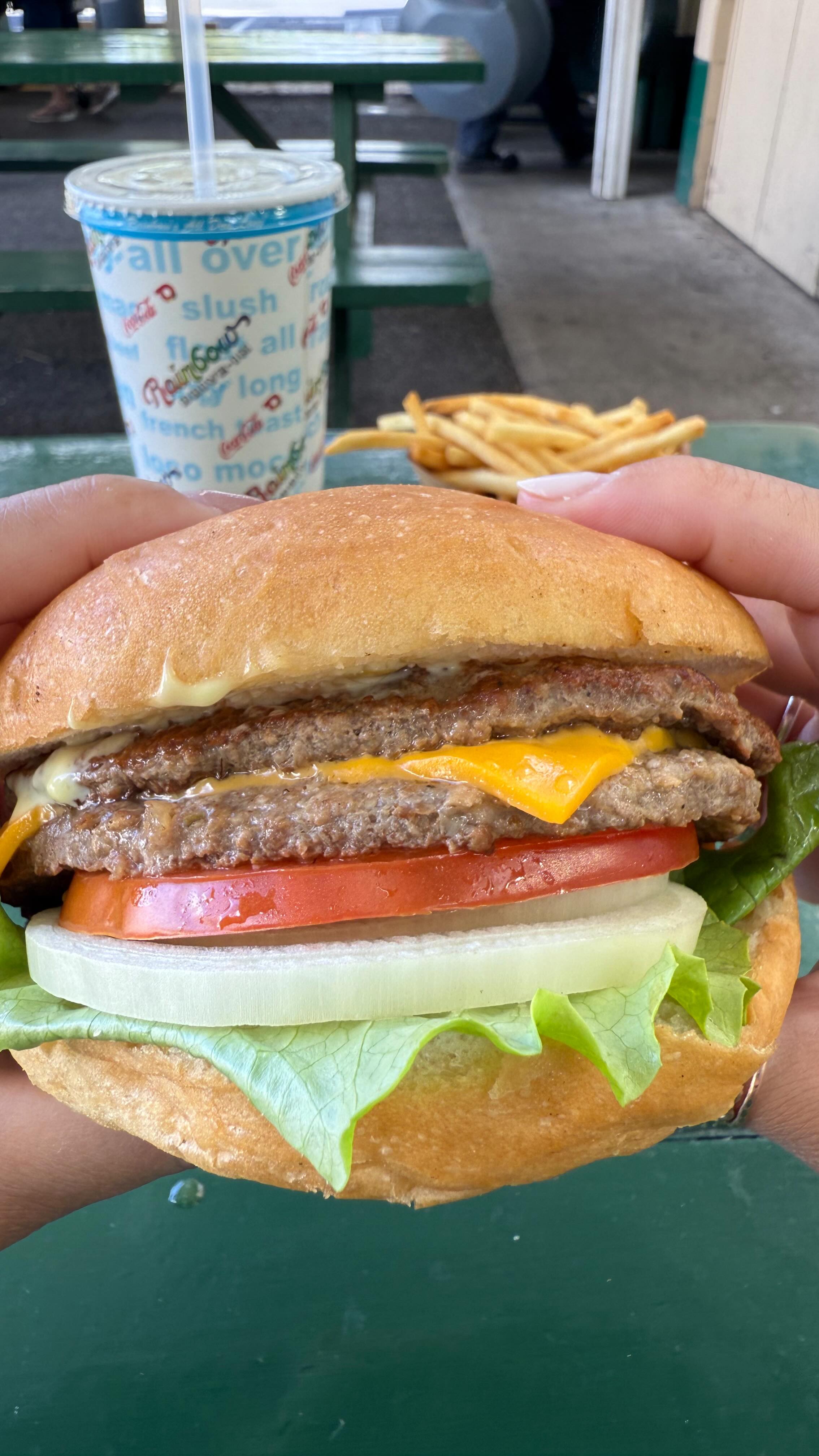 It’s National Hamburger Day and we’re doing it the Rainbow way 🍔🌈
Two patties, melty cheese, all the fixings, and our special sauce—stacked just right 🔥 The Rainbow Royal hits every time.
Get it today and everyday at any of our locations 🌈
#rainbowdrivein #nationalhamburgerday #hamburger #hawaii