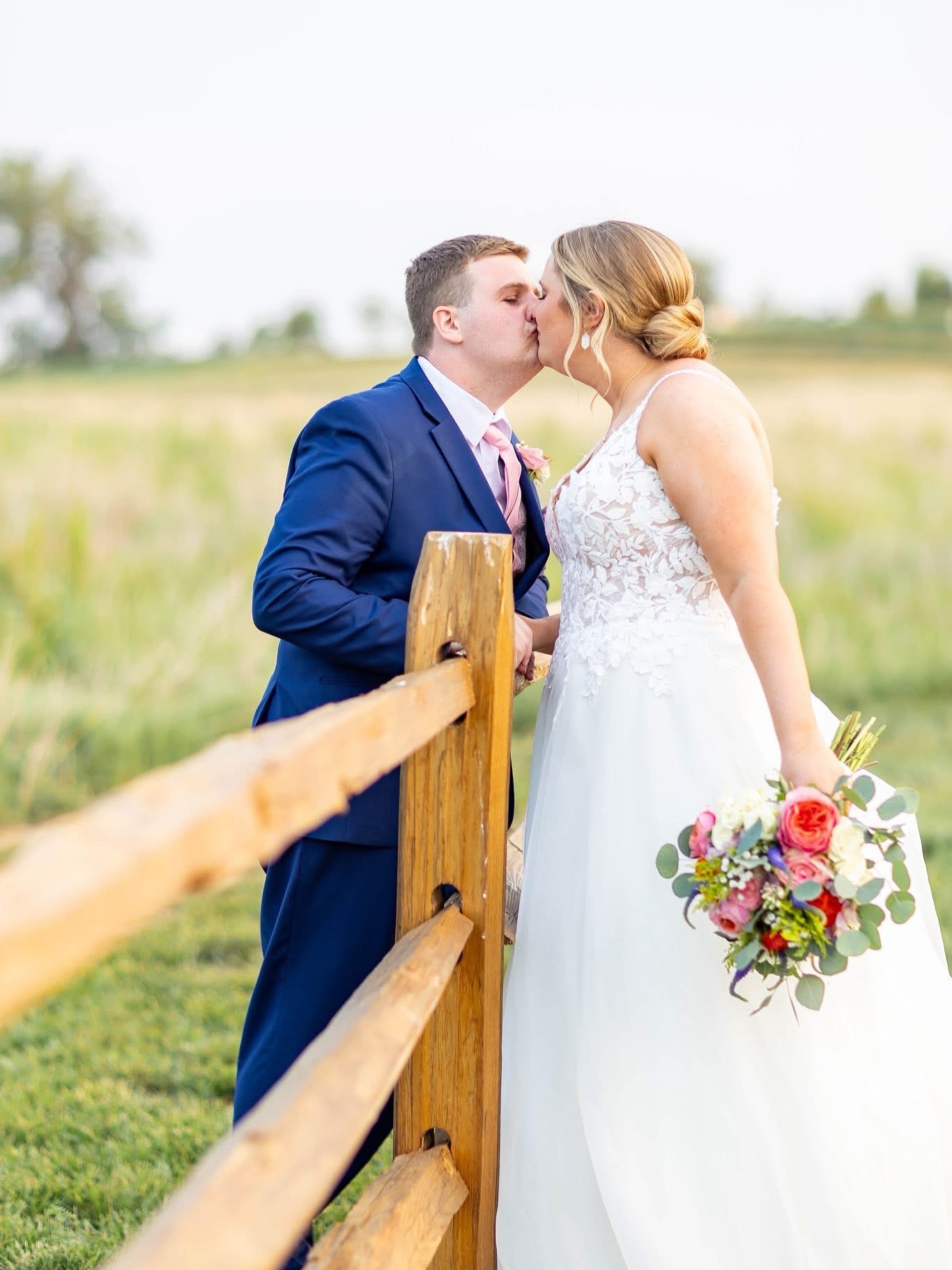 You & Me. The rest just falls into place. 🤍
Lofted View was made for moments like these: quiet, joy-filled, and full of meaning. Whether your day is big, small, or somewhere in between, it all starts with you & me.
Ready to see the space where your story could begin?
🌐 www.loftedviewevents.com
✉️ loftedviewevents@gmail.com
📍Bronson, IA…Outskirts of Sioux City, IA
📸 by @jessica_brees
#IowaWeddingVenue #LoftedViewEvents #YouAndMe #IowaBride #SiouxCityWeddings #MidwestBride #WeddingVibes #LoveStory #ModernWeddingVenue #IntimateWeddings #OutdoorWeddingsIowa #BrideAndGroom #WeddingInspo2025 #WeddingDayMagic