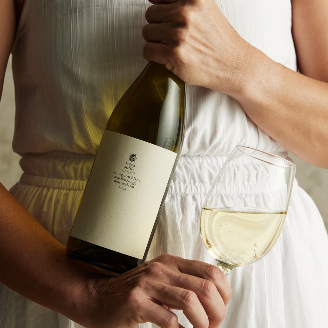 Grown gently, poured proudly. Discover Tread Softlyâs NZ wines. Sip sustainable! @treadsoftlyaus @fourthwave_
#TreadSoftlyNZ #EcoWine #NZWine #DrinkBetter #marlboroughsav