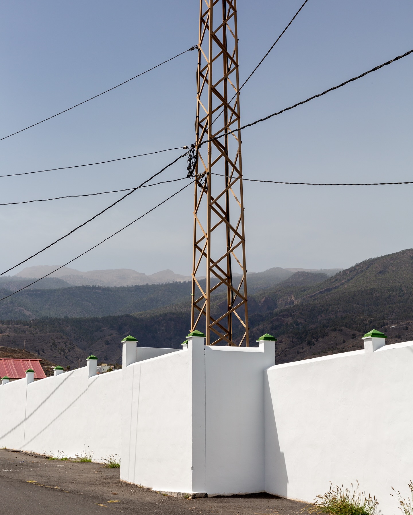 These photos were taken in the sleepy village of Arico el Nuevo (and a vineyard and olive grove that belongs to Jorge’s parents) tucked away between two ravines in the south of Tenerife. Walking around, we barely saw another person stroll past the whitewashed homes with their green accents. The entire village, which was set up as an agricultural settlement in the 18-century, is protected as a cultural heritage site.
Have you explored anywhere new recently?