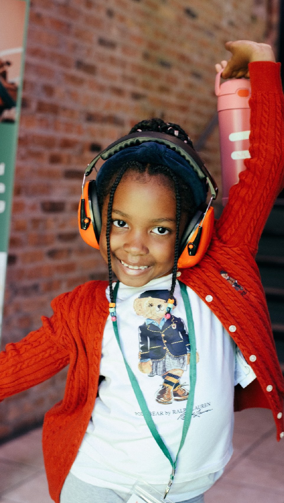 We asked our FAME Camper Nuri one simple question:
“How does art make you feel happy?”
Her answer? Pure joy 💚
At FAME Camp, creativity isn’t just encouraged it’s a way of feeling, healing, and being free ✨
#FAMECenter #FAMECamperVoices #FAMESummerCamp #ArtMakesMeHappy #JoyThroughArt #YoungArtists #FYP #ChicagoArtists