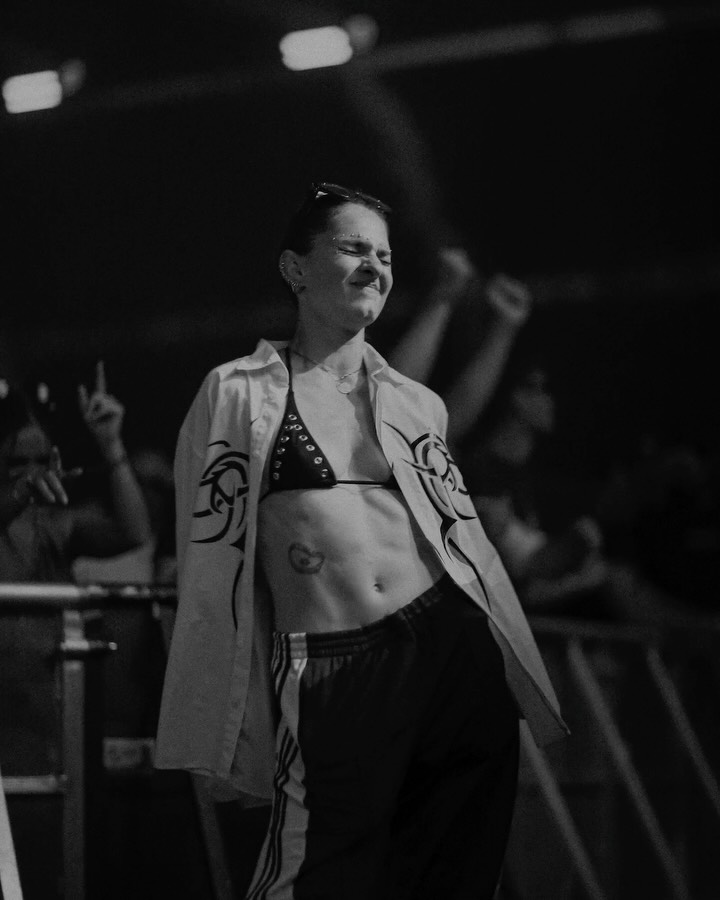 33 photos, 1 motion.
photographic precision and purity mixed with sound to become immersive and dynamic stop-motion video. this is how i inspire others and distinguish myself among talented collegues from 2 different crafts.
track id: Inquisition - Hunting Heretics