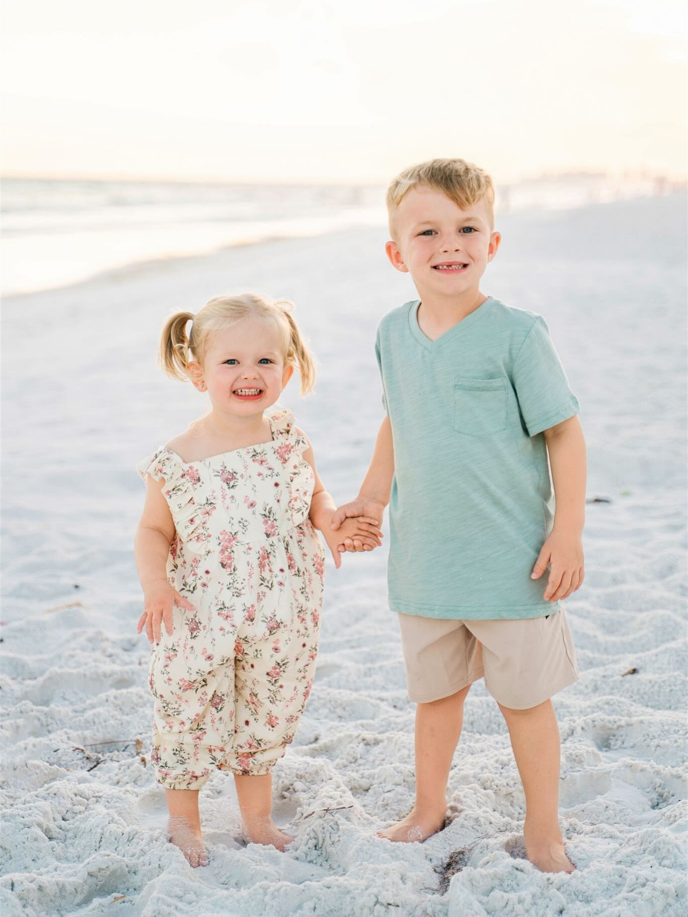 I don’t get to do sessions at the beach too often but when I do, the photos easily become some of my favorites❤️
#houstonphotographer #30A #florida #texasphotography #cypresstx #familyphotography #candidchildhood #clickinmoms #beach #htx #motherhood