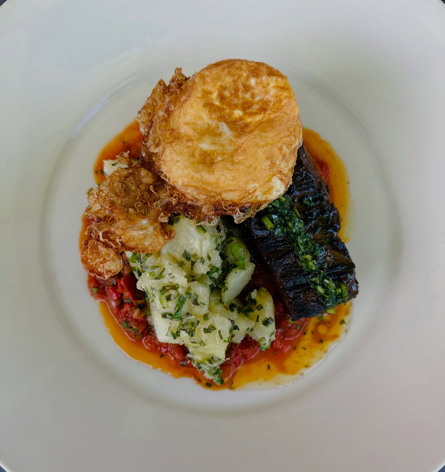 BISTEC A CABALLO
Colombia’s version of Steak & Eggs
🥩 🍳
Grilled Skirt Steak, Chimichurri, Crispy Fried Egg, Hogao Sauce, Yuca Hash
Serve only for Brunch on Saturdays
#eatbaru #bistecacaballo #steakandeggs #brunchnola #brunch #foodtraveler #magazinestreet #colombiancuisine💛💛💙❤️