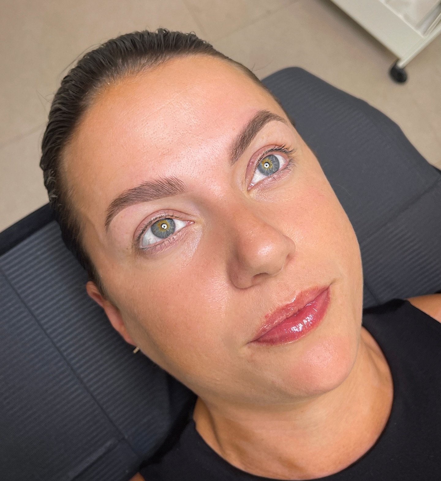 .? ݁ ˖ HEALED
Wat een mooi genezen resultaat voor deze natural beauty na de eerste behandeling al! Met de nabehandeling hebben we nog de puntjes op de i gezet voor haar.
▸ Poedertechniek is geschikt voor (bijna) alle huidtypes
▸ Resultaat 1,5 - 3 jaar
▸ Pigmentkleur wordt persoonlijk voor jou samengesteld
De kleur wordt nog lichter, zachter en natuurlijker na genezing. Ook zal de warmte er nog uittrekken.
⠀⠀
▹ www.thebrowboutique.nl
? Plan jouw afspraak gemakkelijk via de online agenda.
Er zijn enkele plekjes vrij gekomen voor deze maand!
▹ +31639345911 ⠀⠀⠀⠀⠀⠀⠀
(ook te bereiken via WhatsApp)