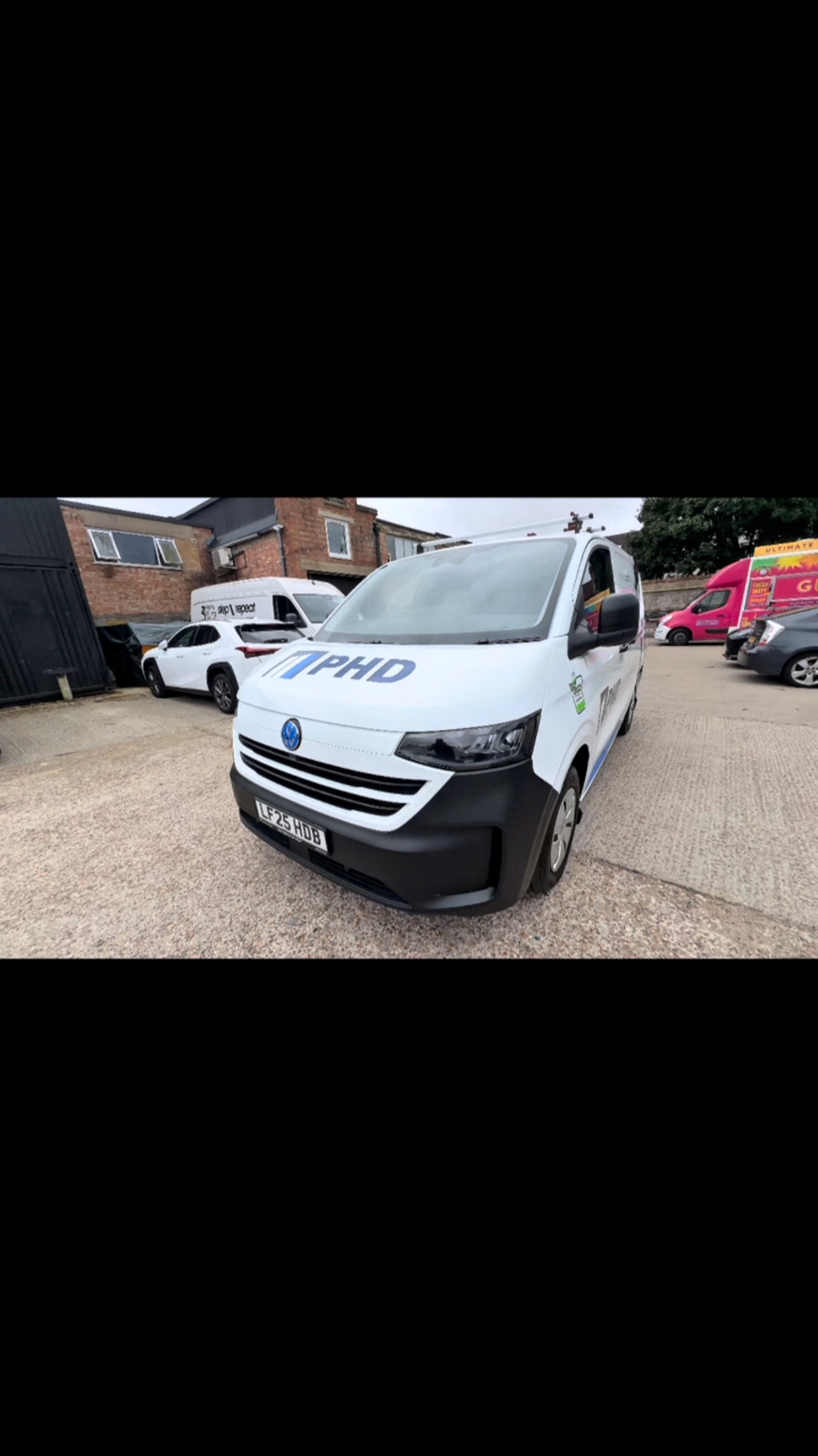 @3sg_uk @phdm.ltd the last of #8 #transporters completed #decals #vinylgraphics #signwriting #vw #installed #wrapped #design #like #follow