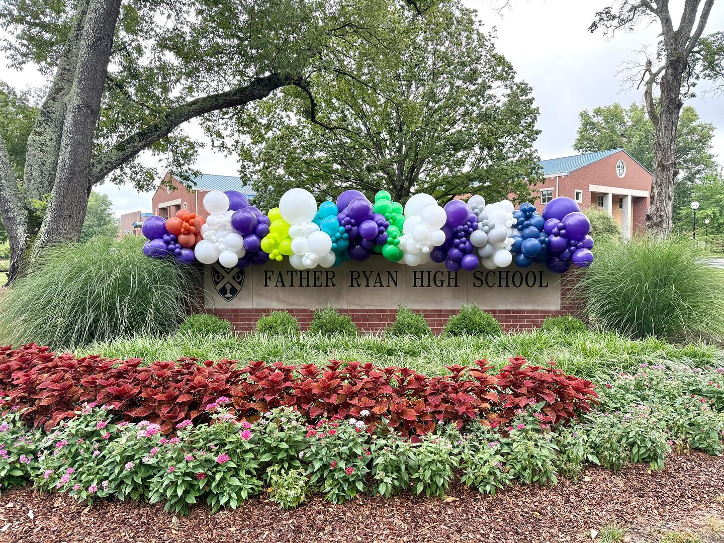 Go Irish! ?
.
.
.
#LaMarvelousWasHere #LaMarvelousBalloons #Nashvilleevents #NashvilleBalloons #NashvilleBalloonArt #NashvillleBusiness #Celebrate #Partyidea #party #balloongarland #balloonbouquet #ballooncolumn #balloonarch #inspiration #event