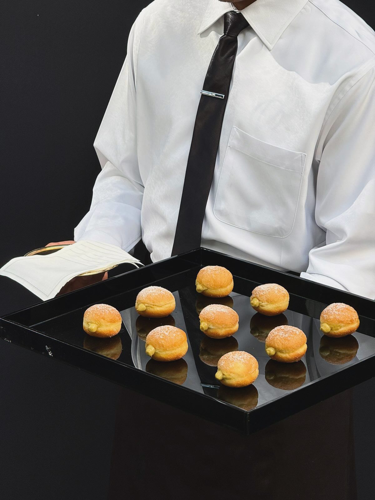 x @giocozinha for @dolcegabbana_beauty
—
Incredibly late post to share our “very dolce” partnership — BOMBOLONI al Pistacchio & CASSATINE SICILIANE.