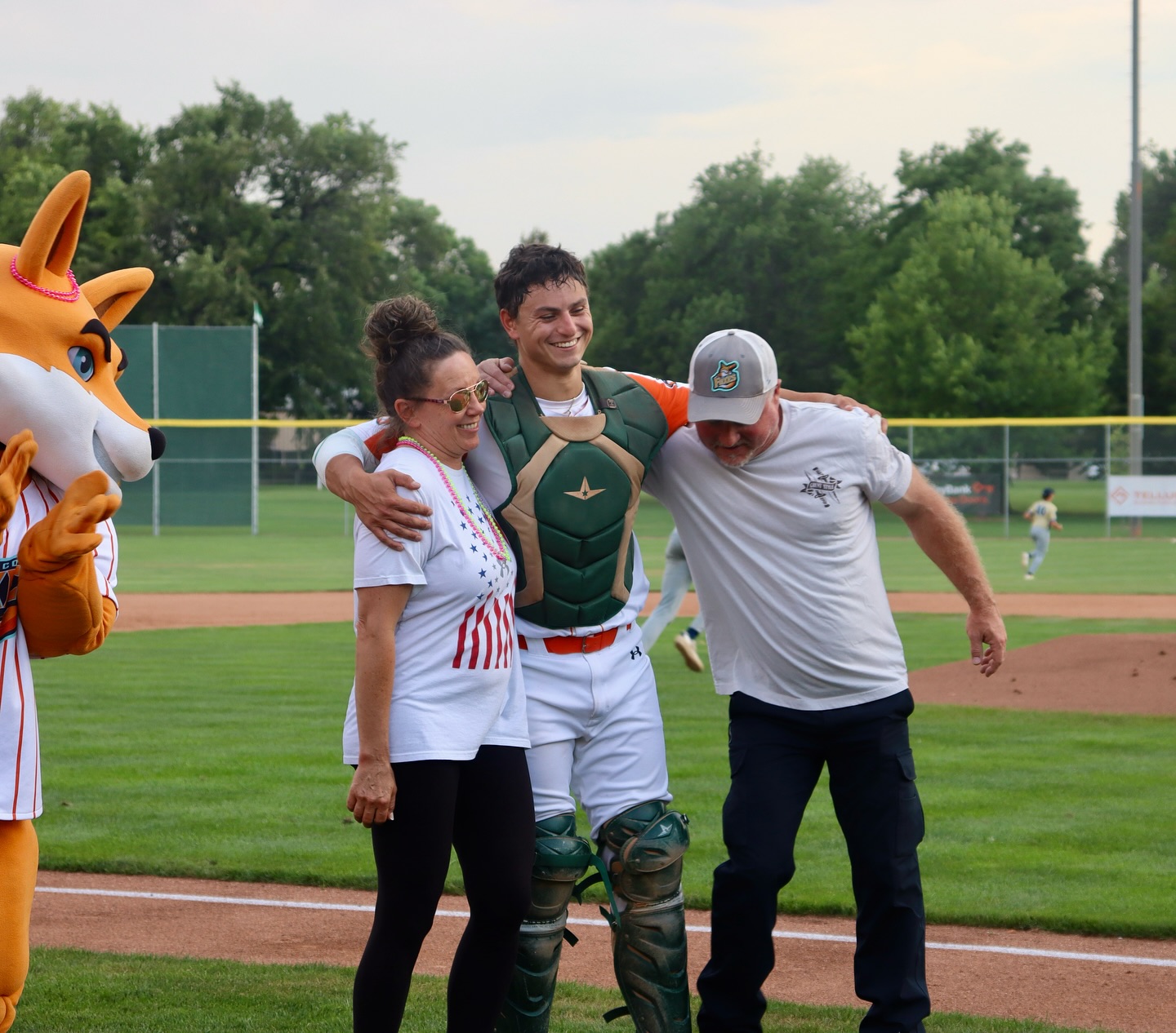 Host Family Appreciation!
Thank you so much for taking good care of our boys this Summer, and for joining the Foxes family! ๐ฆ๐งก
#focofoxes // #foxesbaseball