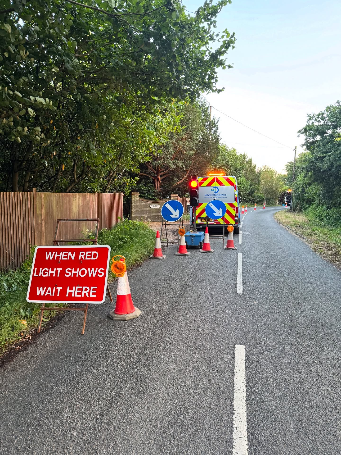 Our highly skilled surveying teams undertaking a full utility asset survey under TM, during out of hours.
•CCTV Surveying
•Topographical Survey
•GPS
•GPR
📲 01273 933 705
📩 contact@aquatechdrains.co.uk