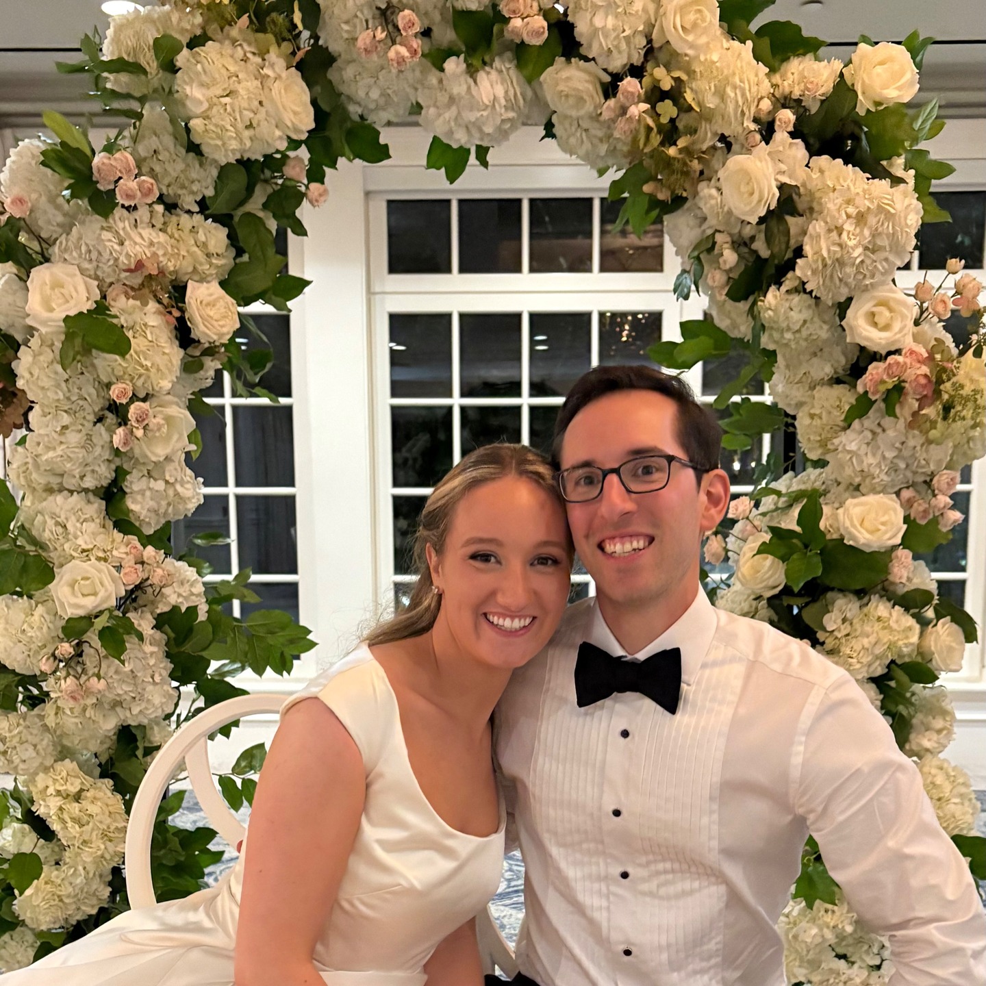 Congratulations to Joe & Hannah! They began their marriage in such a thoughtful way....donating these beautiful florals, arranged by @studio_blush. When added to our weekly donation from the @connecticutflowercollective, we were able to make over 150 small bedside arrangements for seniors at Wormser Congregate, Laura Raymond Homes, Willard Manor and hospice patients throughout CT cared for by AccentCare. Way to go, Joe and Hannah and our volunteers! 👏 A win for everyone involved. @hannah.s147 @joe_sternberg