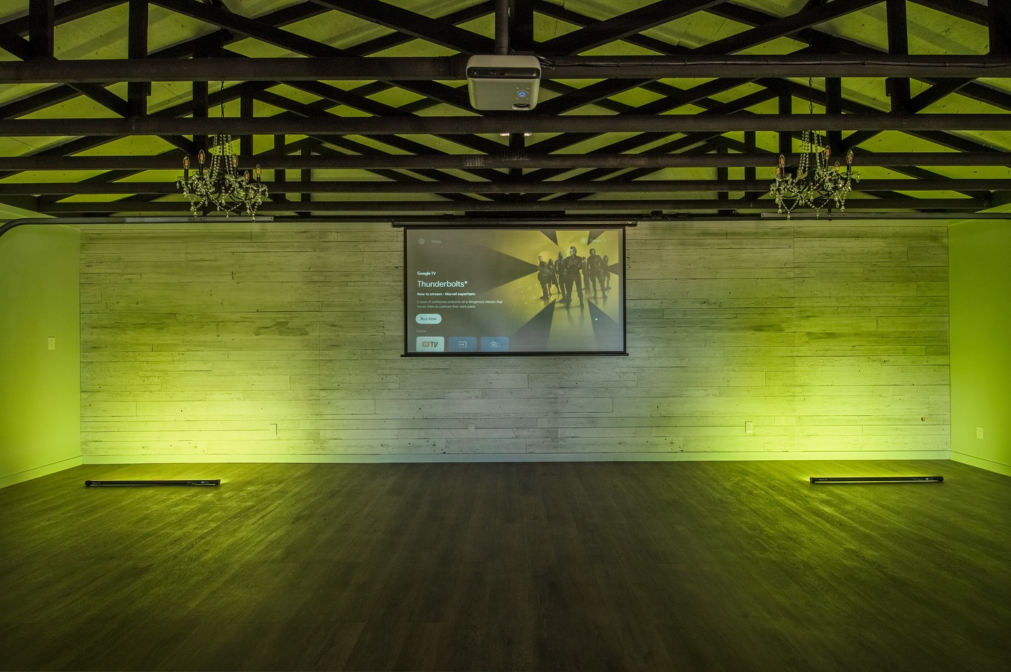 The best space for reunions, weddings, celebrations , any event that comes to mind !
Space indoor, outdoors and lots of amenities to make everything organized and easy.
Message us to inquire.