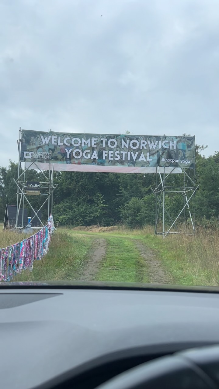 Two weeks ago I had the most incredible time @norwichyogafestival
It was such a beautiful day filled with positive energy, lovely people and so many smiles 🧘♀️💫 I loved meeting everyone who stopped by and sharing the Ozabelle experience with you — thank you for making it so special!
I already can’t wait to be back again next year 🫶🏼
Who’s going next year?