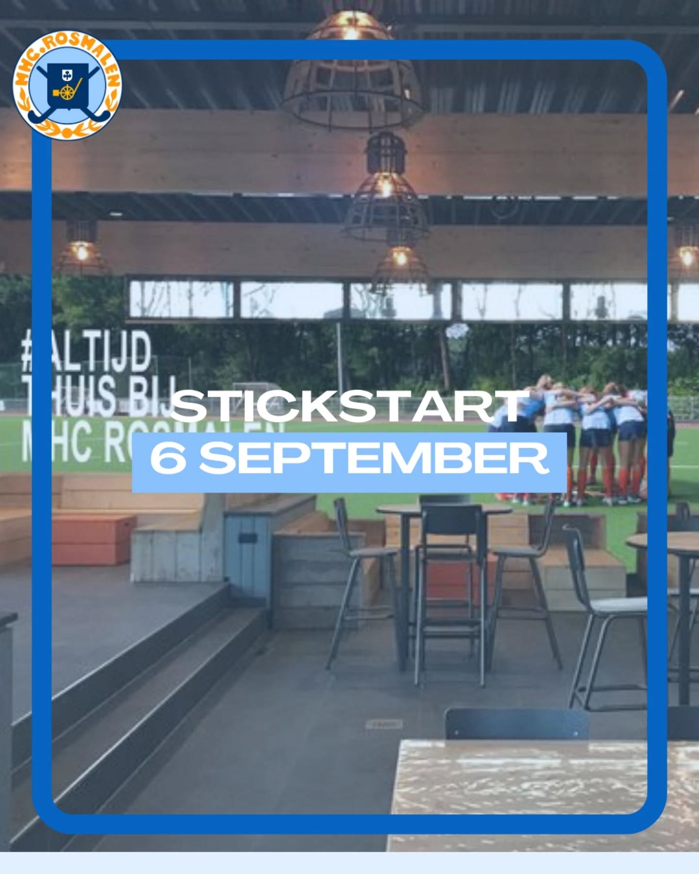 ? STICKSTART 6 SEPTEMBER
Op zaterdag 6 september (9:30-14:00 uur) zullen we de opening van het nieuwe seizoen officieel vieren op de club met de Stickstart 2025-2026! ?
Deze feestelijke dag staat in het teken van samen van start gaan: nieuwe teams leren elkaar beter kennen, nieuwe leden worden verwelkomd en we blikken vooruit op het komende seizoen. Ook aan onze jongste spelers wordt gedacht, met onder andere een springkussen en leuke activiteiten! ?
? Ontdek het vrijwilligerswerk bij onze club!
Ben je nieuw bij de club of wil je als ouder of lid iets betekenen voor onze vereniging? Tijdens de Stickstart zijn ook verschillende commissies aanwezig met een stand. Je kunt vragen stellen, ontdekken wat de commissies doen en welke vrijwilligerstaken er allemaal zijn. Loop dus vooral even langs!
Of je nu iets wilt doen in de organisatie, communicatie, evenementen of ondersteuning van teams – er is altijd wel een plek waar jouw hulp welkom is! ?
#mhcrosmalen #altijdthuis #stickstart #vrijwilligerswerk
? Heb jij iets leuks te delen? Laat het ons weten via een dm of stuur een mail naar communicatie@mhcrosmalen.nl!