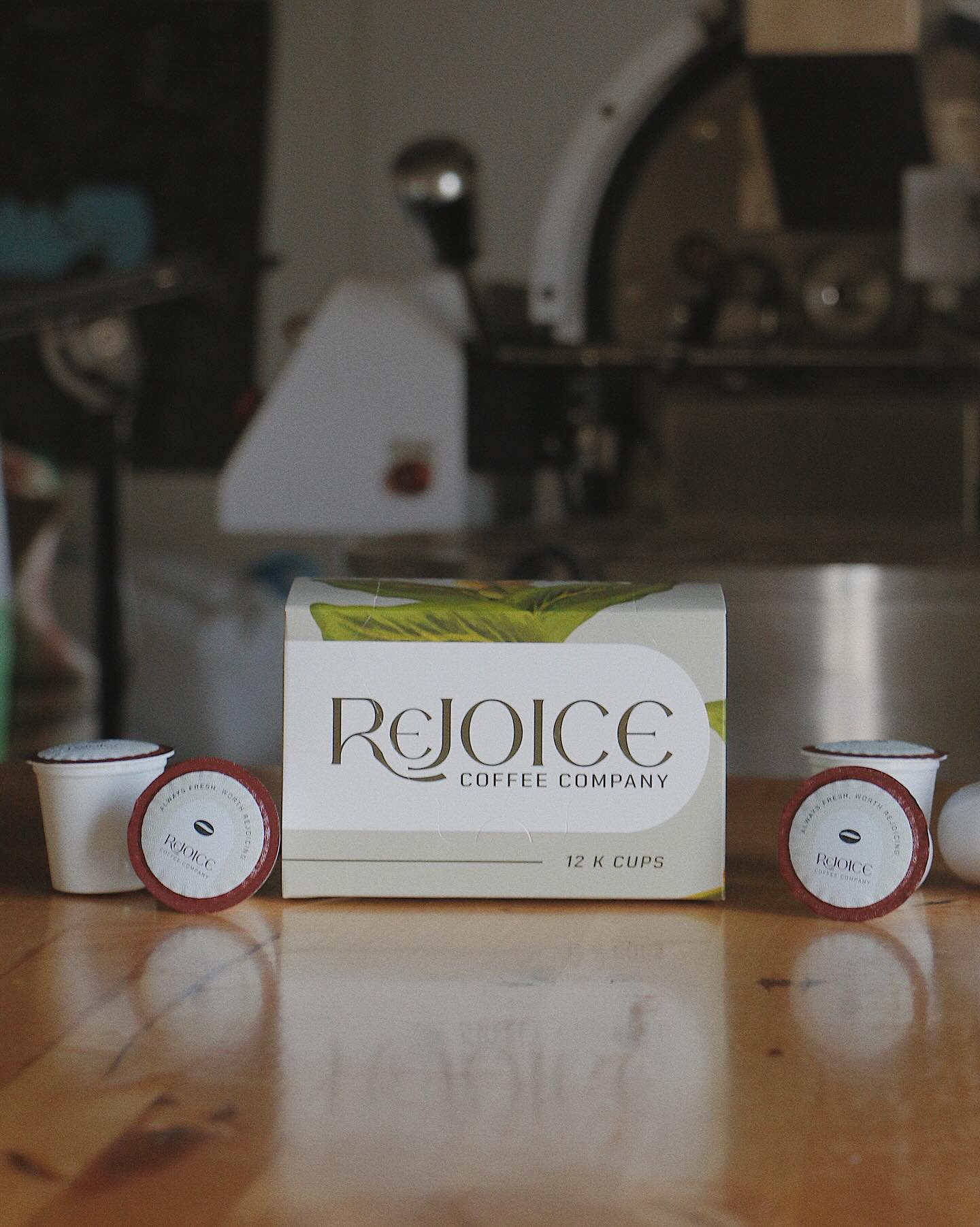 Keurig KCUPS are one of the many ways we package our fresh roasted coffee for YOU! 🫵🫶
🛍️ Stop by @theeastsidemkt to grab a box this Friday or Saturday!