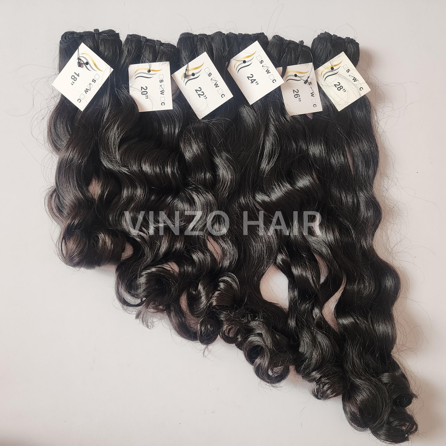 Single Donor, Full Drawn, Raw Wavy Hair Bundles! Soft, silky and luscious waves ๐
#vinzohair #singledonorhair #fulldrawnhair #rawhair #rawhairvendor #rawhairextensions #rawhairbundles #rawhairwholesale #rawhairvendors #rawhairs