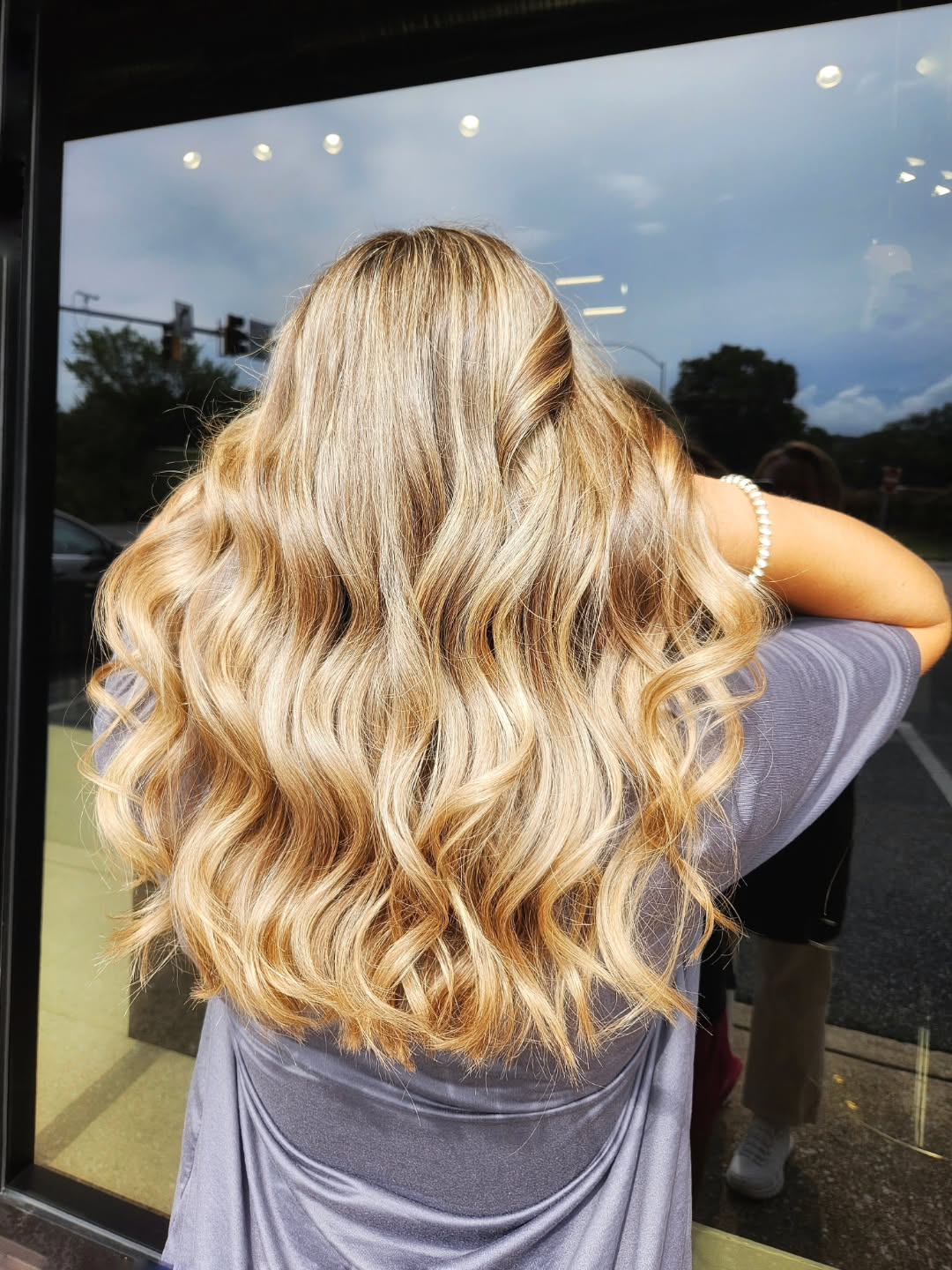 Blonde dreams are made! ✨️
Bright, dimensional, and full of shine - these blonde highlights are giving life and light to all the right ways.
Whether you're after a soft sun-kissed glow or a bold, radiant blonde, we've got you covered.
Work done by our Stylist, Evie
? Ready to brighten things up? Book your transformation today.
Call today to book your appointment or visit our website to schedule online:
? www.brocatos.com
? 410-558-0047
#highlights2025 #partialhighlight #fullhighlights #dimensionalblonde #hairsalon #freshhaircut✂️ #blondebalayage #haircolorist #hairstylist #timonium