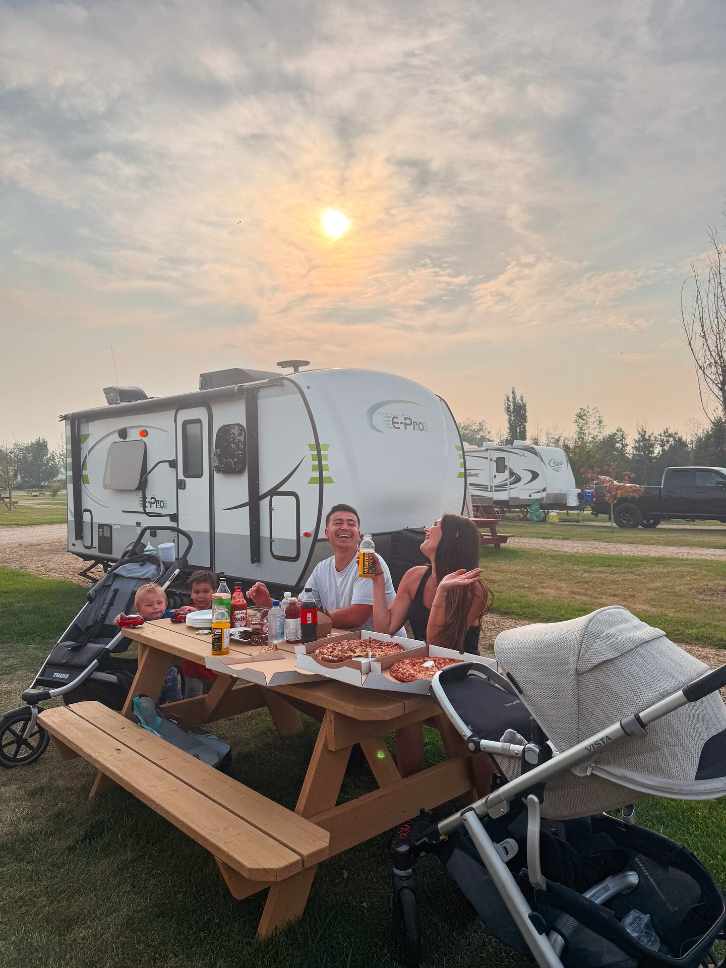 This could be your fam, enjoying a nice dinner underneath the prairie skies, letting the kiddos run in the nature. Camping is the thing, but now we help you camp without you having to bring all the things !
I know right ? Finally ! The best RV Glamping Experience. Where you can experience an RV equipped with all the amenities and items you and your family need. come and stay with us!
.
.
.
#albertacamping #rvcamping #alberta