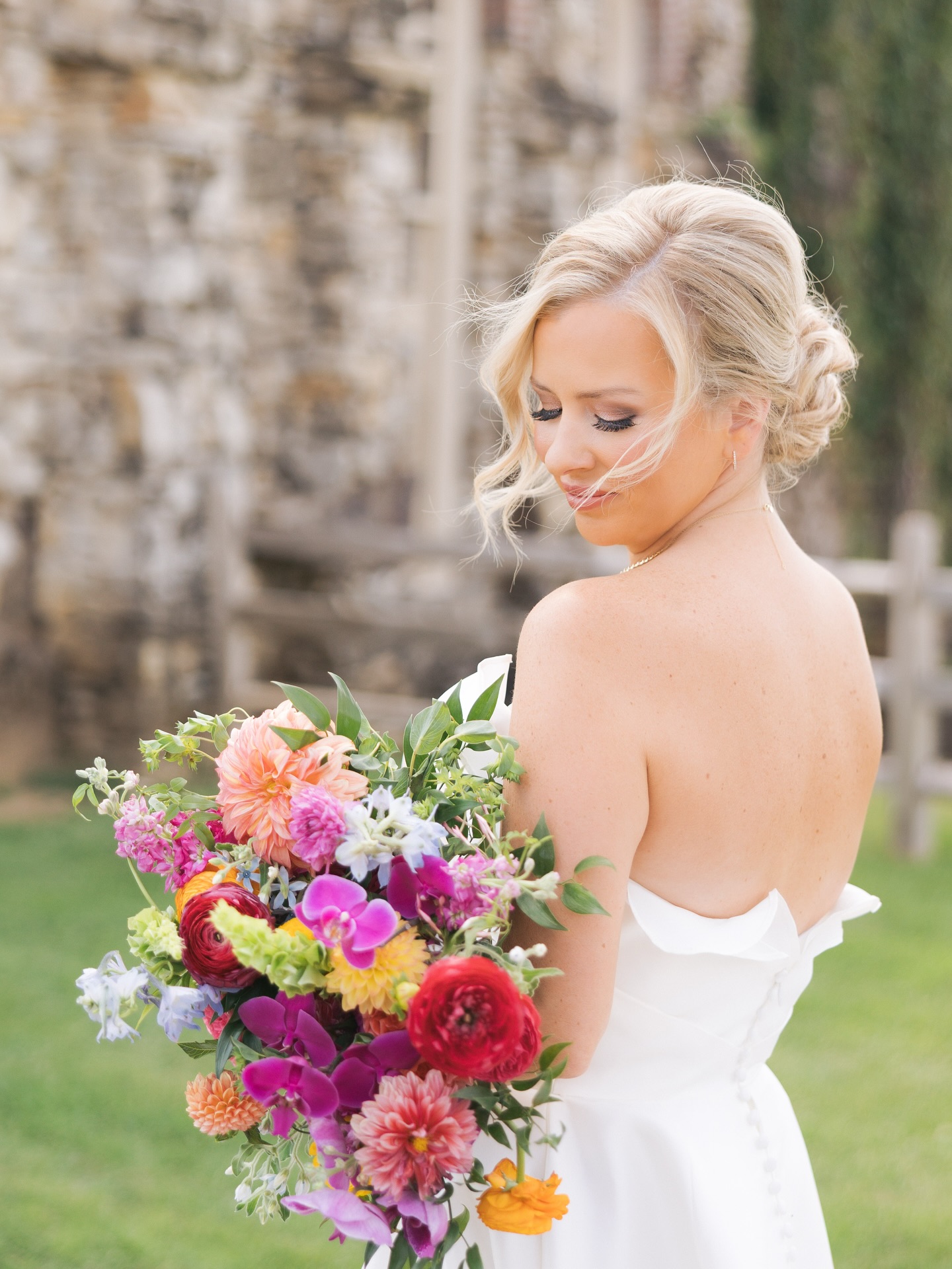 ✨ A hilltop “I do” with the Ozarks as witness ✨
Blake & Caroline’s wedding overlooking Table Rock Lake was overflowing with love & the dreamiest details — from a violinist’s serenade to a blue telephone guestbook. 💙
See the full story on the blog!
www.sherihollowayphotography.com
Dream Team:
Bridesmaid Dresses: Azazie (black)
Cake: @cfcakedesign Charity Fent Cake Design
Catering: @bigcedarlodge Big Cedar Lodge
Ceremony Location:Top of the Roc
Ceremony Chairs:Pews
Ceremony Music: Karolyian
Clean up Crew:Grateful Vase, Big Cedar, Elegant Linens & Allie
Rose
Cocktail Hour Music:KC FLO (guitarist and Sax)
Cocktail Hour Location:Arnie’s Barn Patio
Content Creator :Love That Social (7 Hours)
Dress: Joob Bridal
Band: KC Flo
Floral: He Loves Me Flowers By Charity @helovesmeflowers
Getting Ready Location: Big Cedar @bigcedarlodge
Guestbook: After the tone
Groom & Groomsmen Attire : Black Tux
Hair Artist: @diamondsanddos Diamond and Does
Hydration Station: Big Cedar Lodge
Invites: Shin Dig Paperie
Linens: Elegant Linens and Rentals
Makeup Artist: @airbrush.andie Airbrush By Andie
Officiant: Judge Jon Scott
Photographer: Sheri Holloway Photography
Content Creator: @lovethatsocial
Planner: @allieroseevents Allie Rose Events LLC
Reception Location:Arnie’s Barn
Reception Chairs:Big Cedar’s
Rentals: Branson Party Rentals
Signage:Reverie Shop Decor
Silverware: Branson Party Rentals ( Gold) @bransonpartyrentals
Stationary: Shin Dig Paperie
Transportation:Premier Party Coach
Videographer:Superlative Cinema
Wedding Website:The Knot