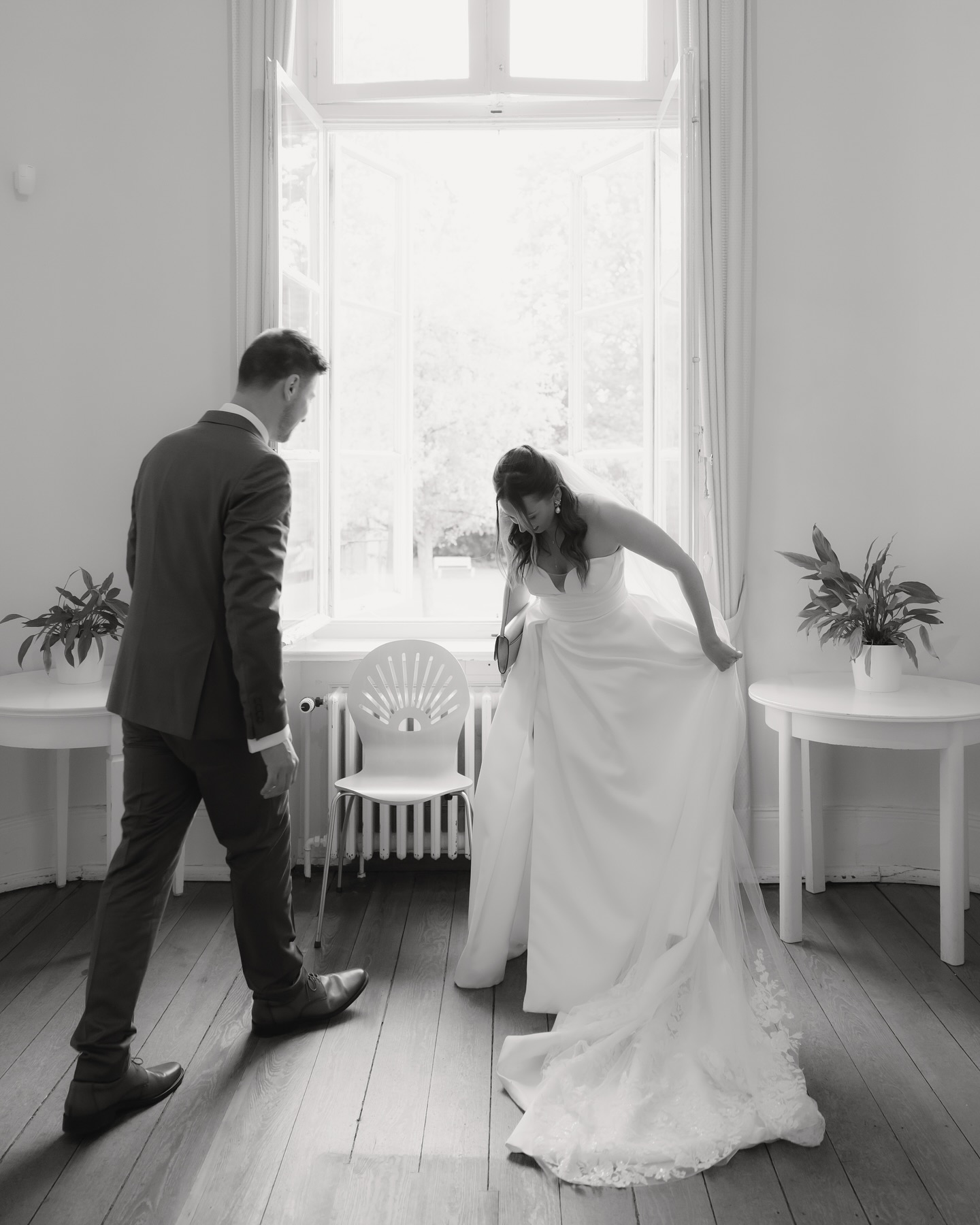 Waiting for your big moment ✨
#civilwedding #standesamtlübeck #melinawaliczekfotografie #hochzeit2026 #hochzeit2027 #civilwedding2026 #standesamtlichetrauung #standesamtlichehochzeit